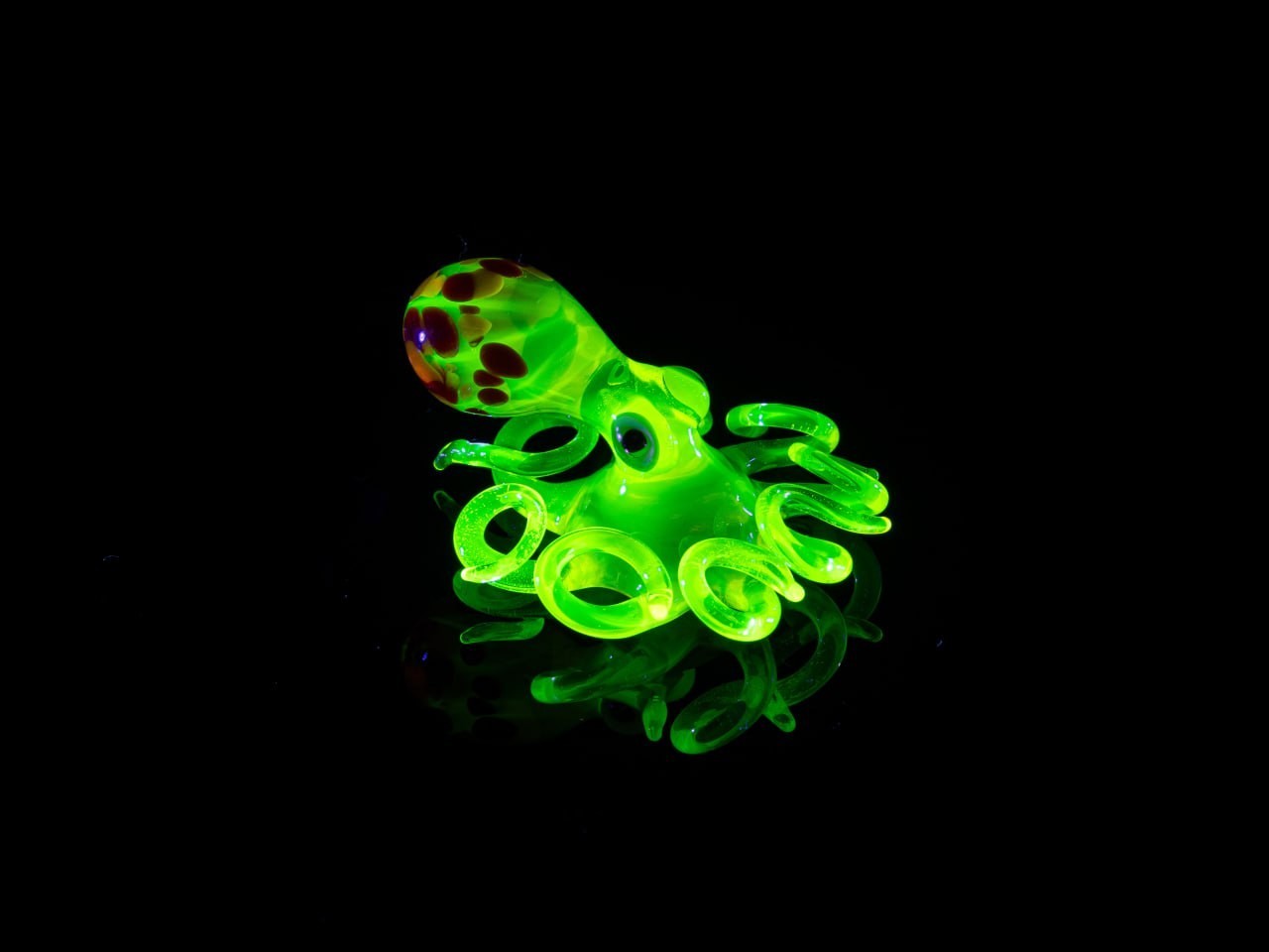 Orange Red Uranium glass octopus figurine glowing Murano glass sea creature UV