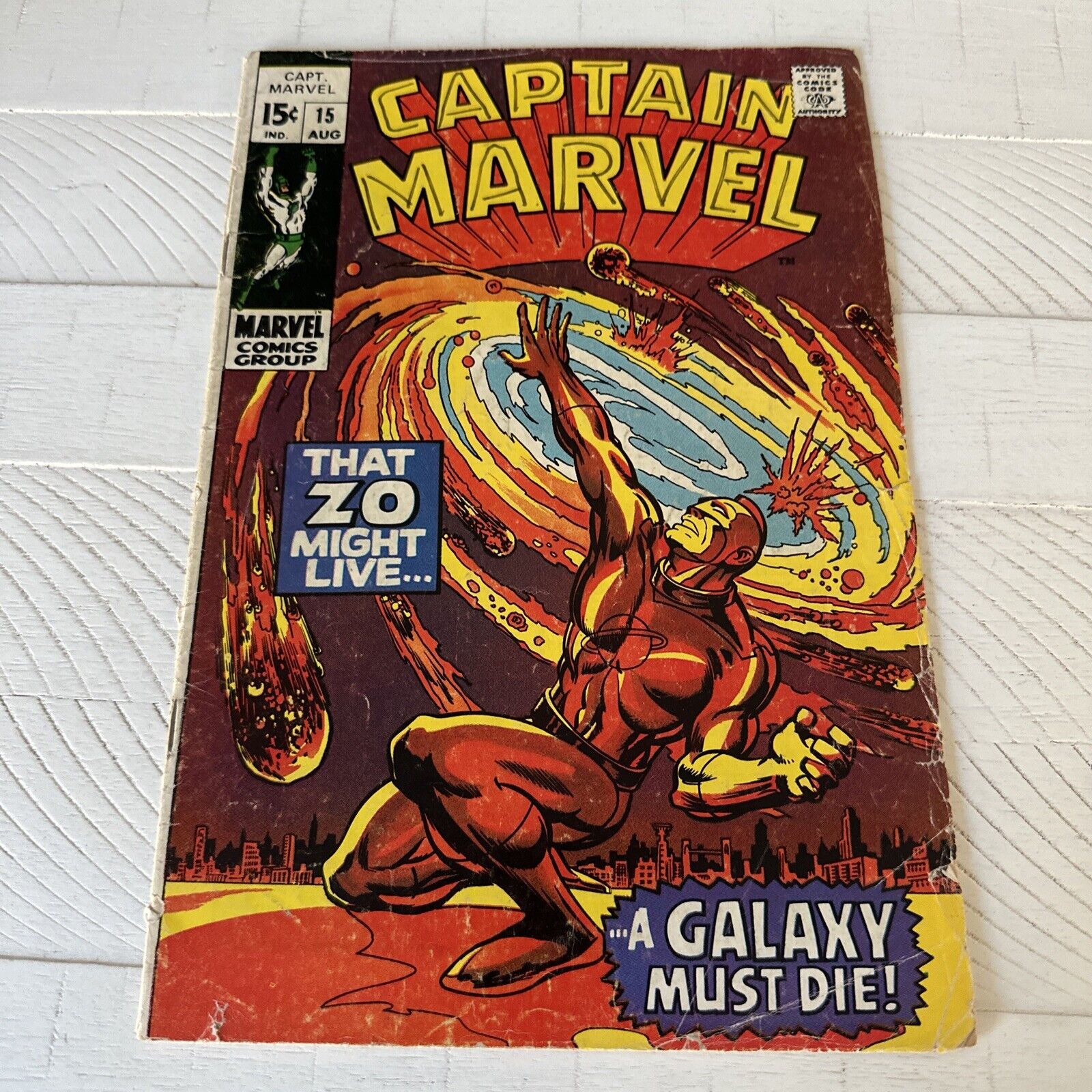 Captain Marvel 15 AUG Vintage Comic Book Marvel Rough Condition