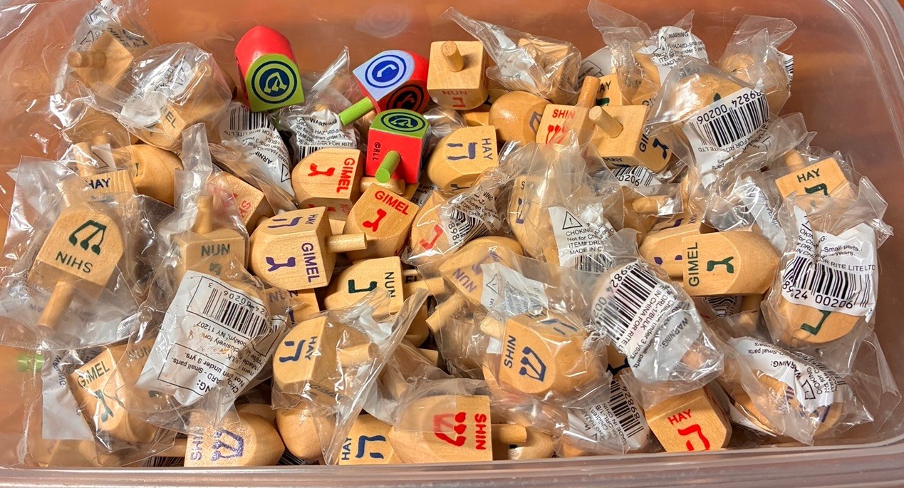 Natural Wood Spinning top Dreidel Hanukkah Sevivon Nes gadol haya po. Lot