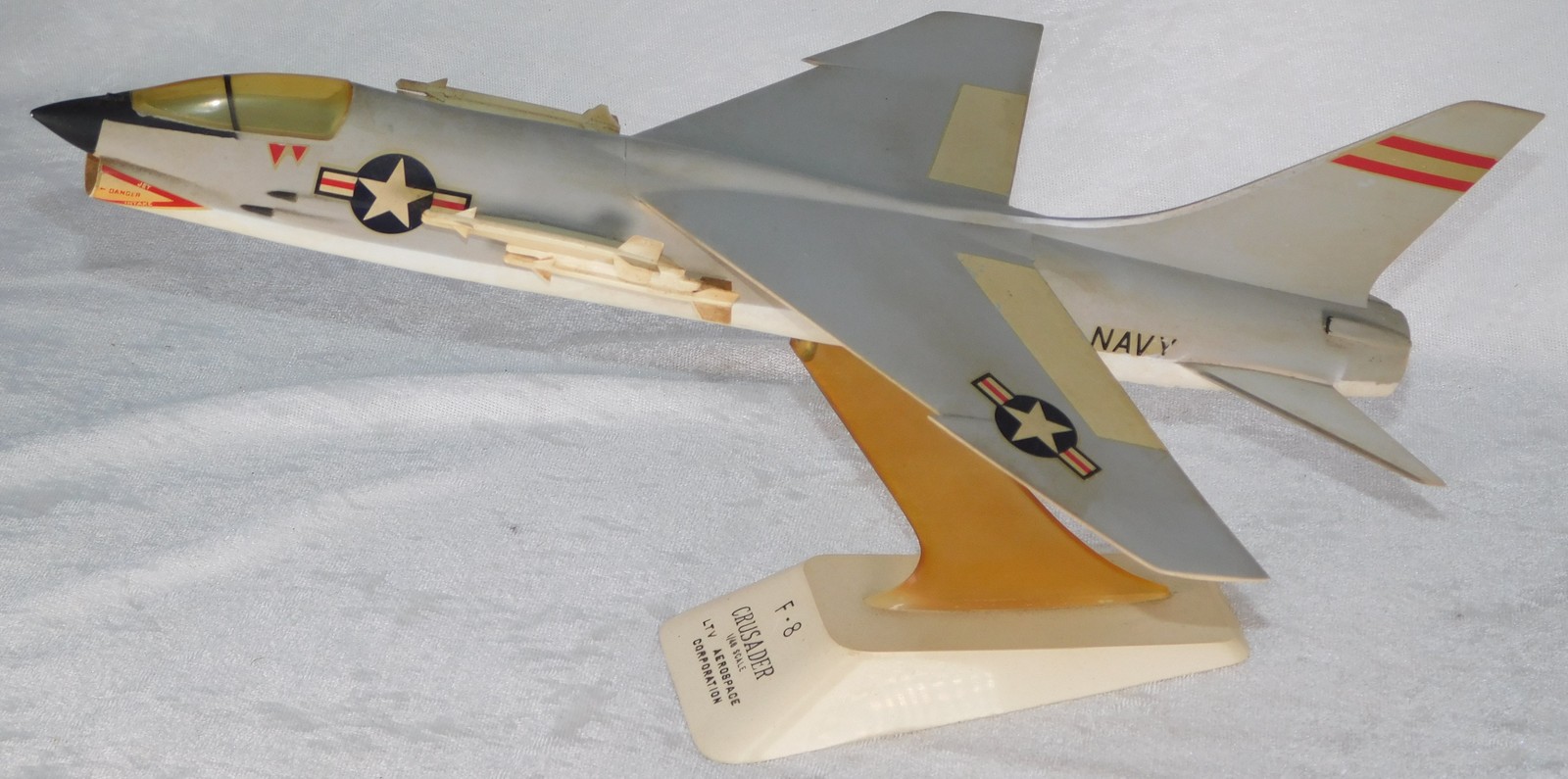 Vintage USAF Navy Chance LTV Vought F-8 Crusader Topping Jet Airplane Desk Model