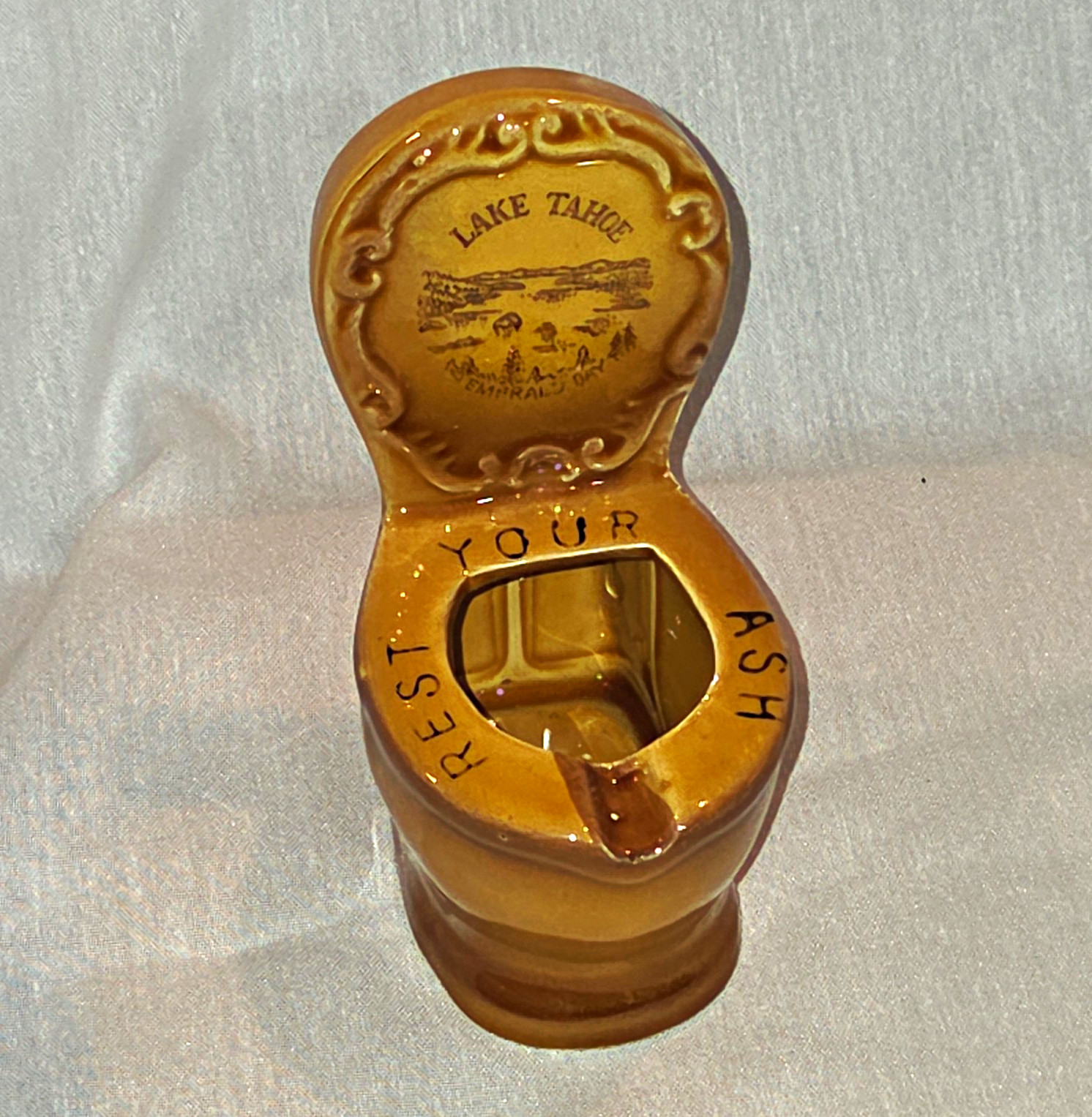 Vintage 1970s Lake Tahoe California Souvenir Toilet-Shaped Ceramic Ashtray