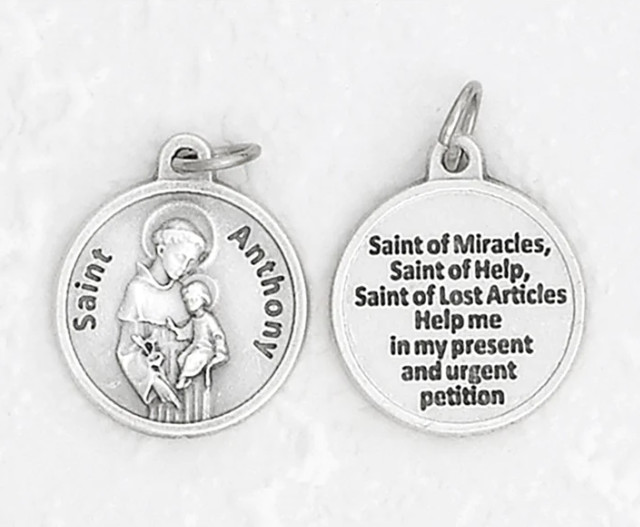 Saint St Anthony + Prayer -Silver Tone Round Medal. Saint St Anthony + Prayer -Silver Tone Round Medal.