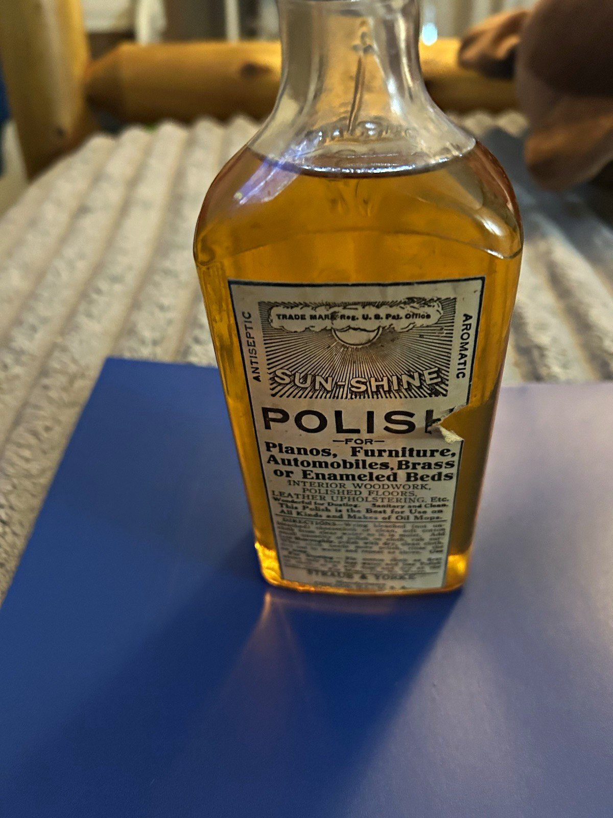 Sun-Shine Polish Brown 12 oz Glass Bottle (Albany, N.Y. Label) from early 1940s