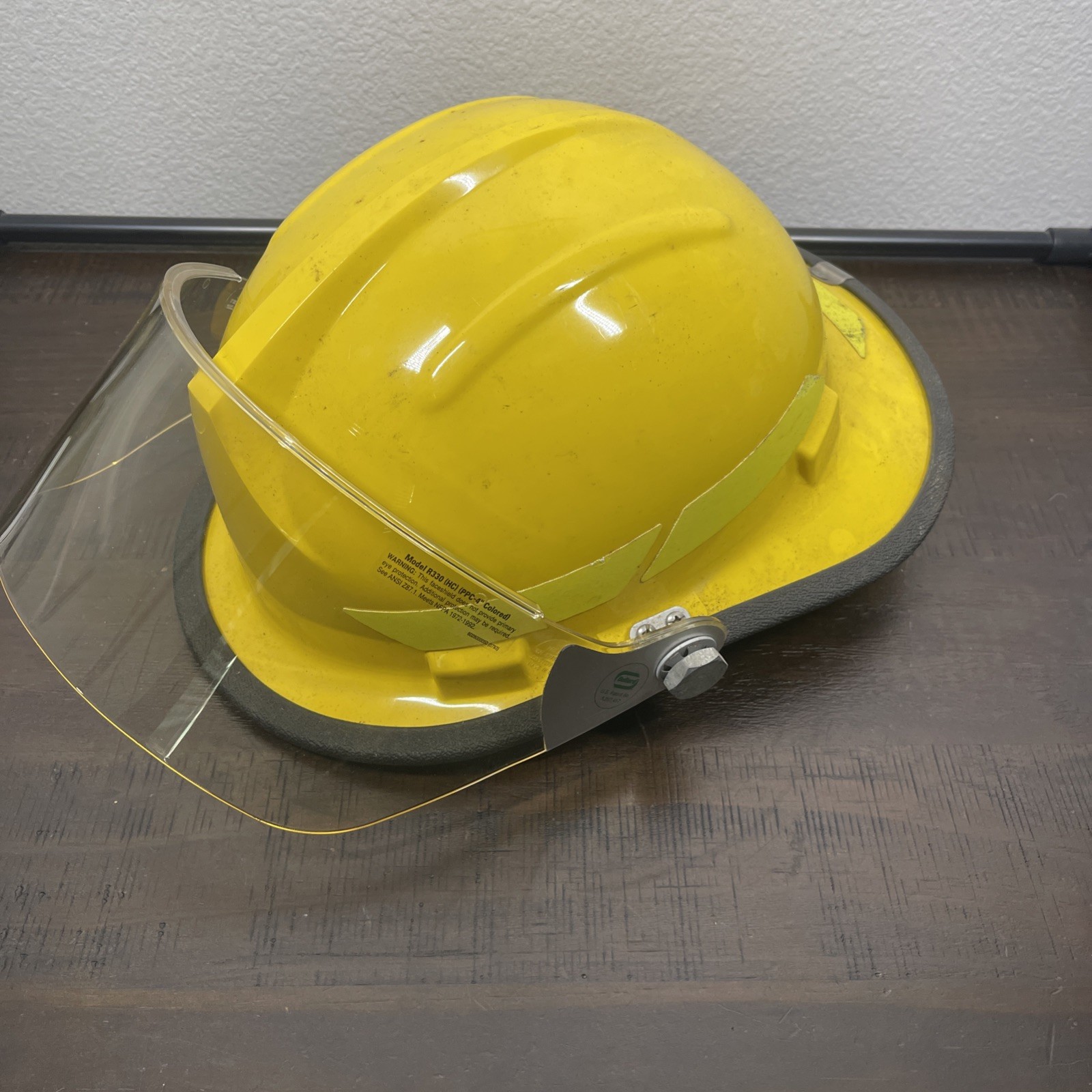 Vintage 1995 Bullard Firedome II Fireman's Firefighter Helmet Vintage 1995 Bullard Firedome II Fireman's Firefighter Helmet
