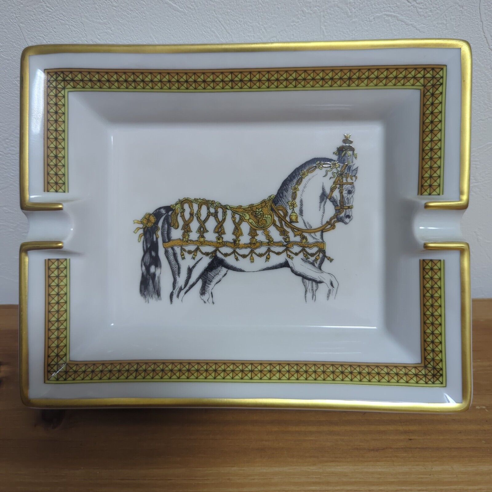 Very good condition HERMES Ashtray Horse 18.5cm x 15cm No Box from japan