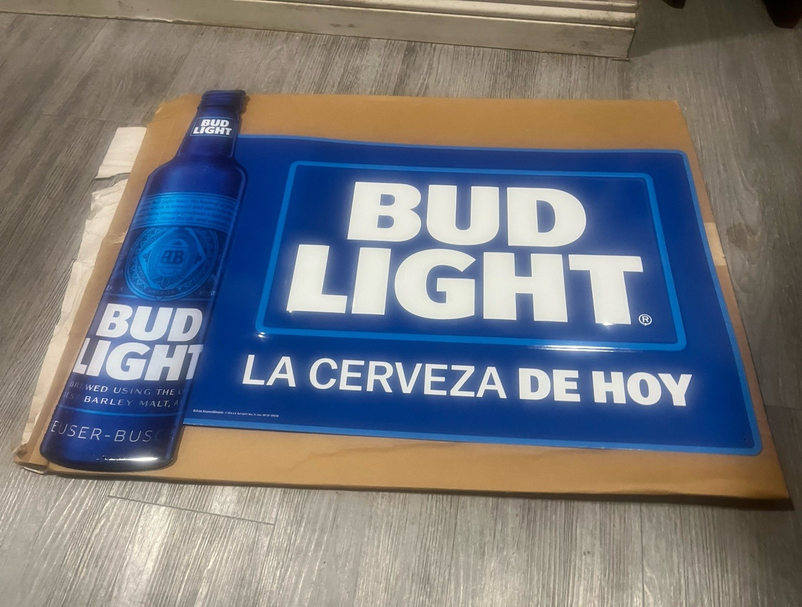 New Bud Light La Cerveza De Hoy Blue Beer Tin sign Measures 29”x 23”