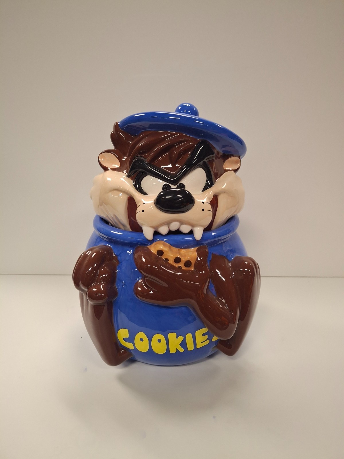 Vintage 1997 Taz Tasmanian Devil Ceramic Cookie Jar Glossy WB Never Used