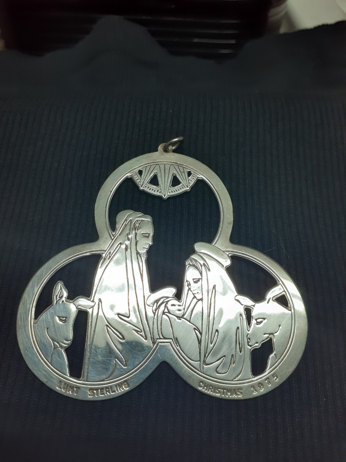 Vintage Lunt Sterling Silver 1975 Christmas Nativity Ornament Pendent
