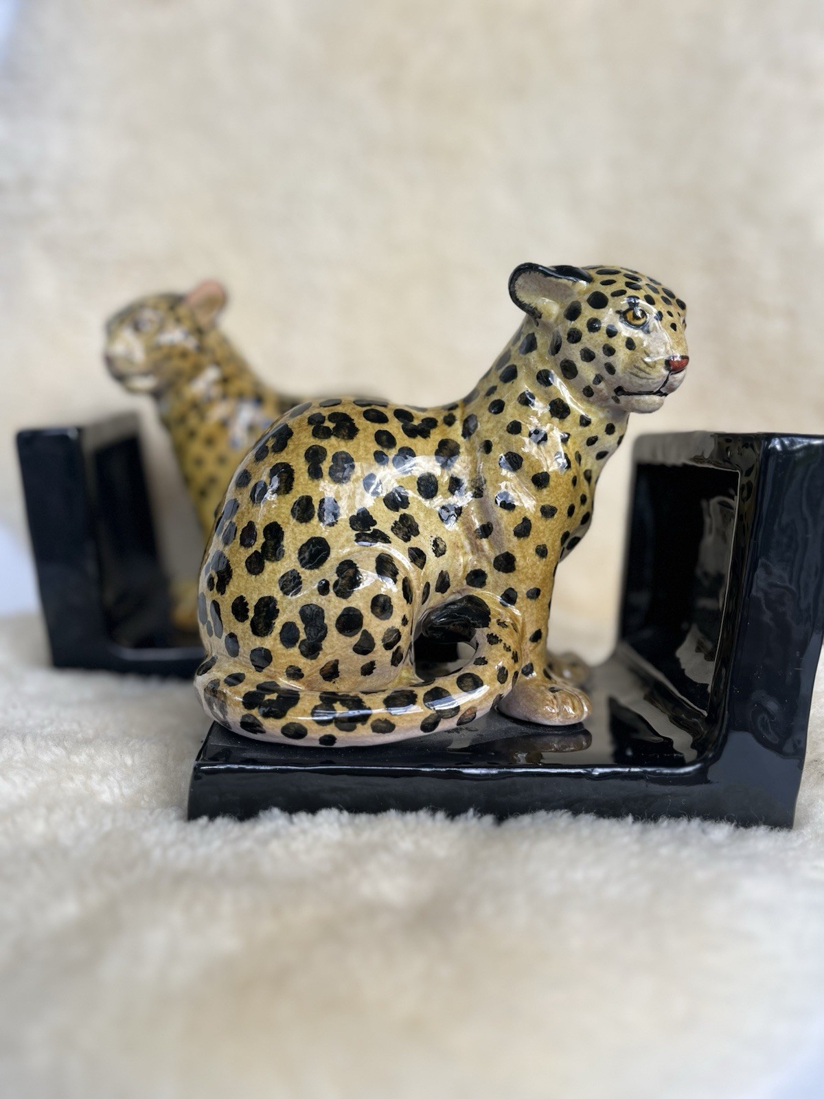 Vintage 60’s HOLLYWOOD REGENCY ITALY MAJOLICA CHEETAH LEOPARD BOOKENDS MCM Vintage 60’s HOLLYWOOD REGENCY ITALY MAJOLICA CHEETAH LEOPARD BOOKENDS MCM