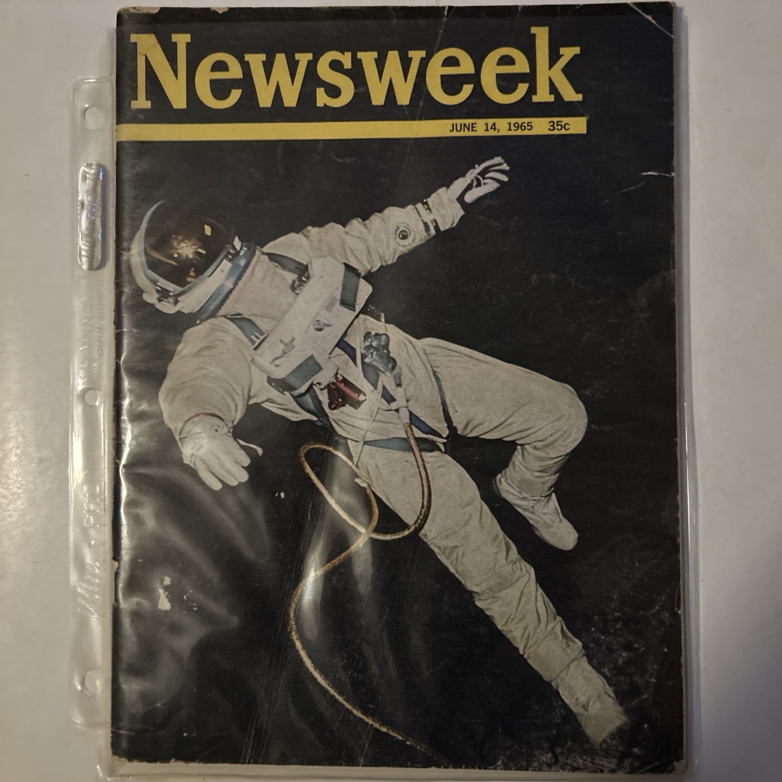 JUNE 14 1965 NEWSWEEK news magazine SPACE WALK News Stand