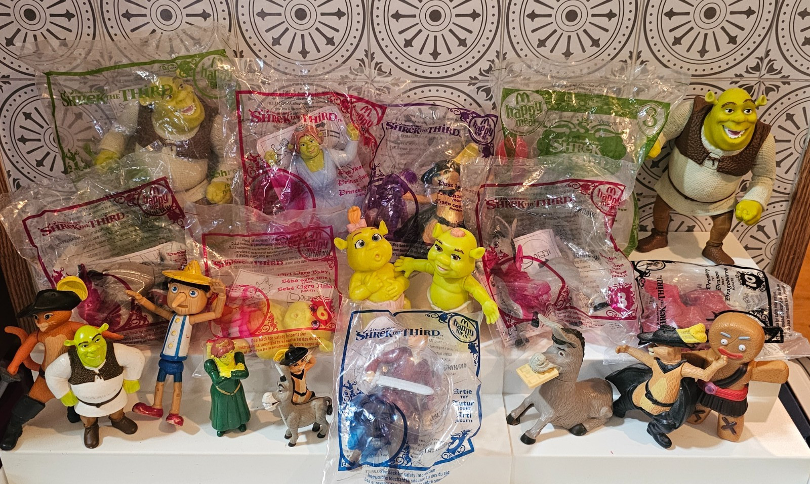 LOT 21 McDonalds Happy Meal SHREK the THIRD Figures TOYS New & Used DONKEY + LOT 21 McDonalds Happy Meal SHREK the THIRD Figures TOYS New & Used DONKEY +