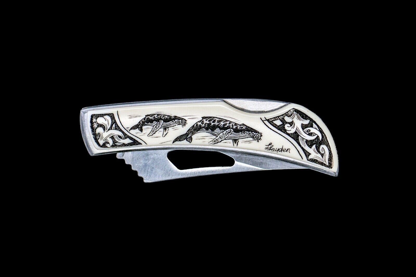 Etched Scrimshaw Humpback Whale Stainless Steel Silver Hawk Pocket Knife