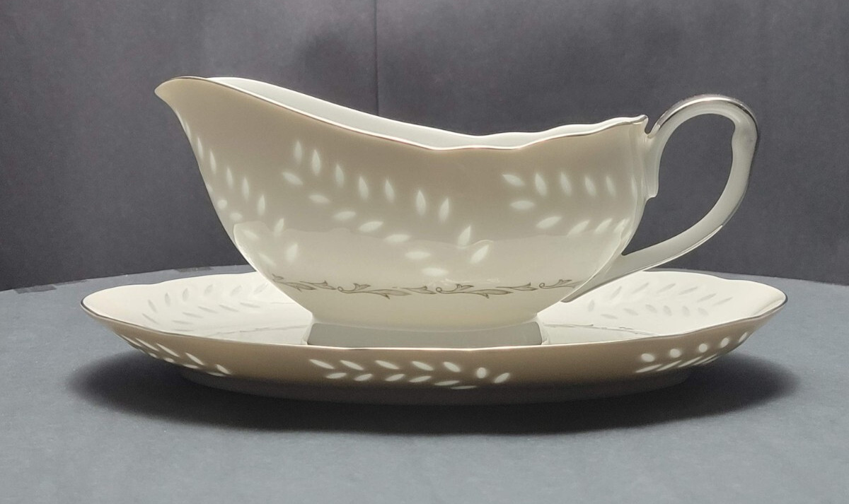 Vintage Seyei Fine China Pearl \