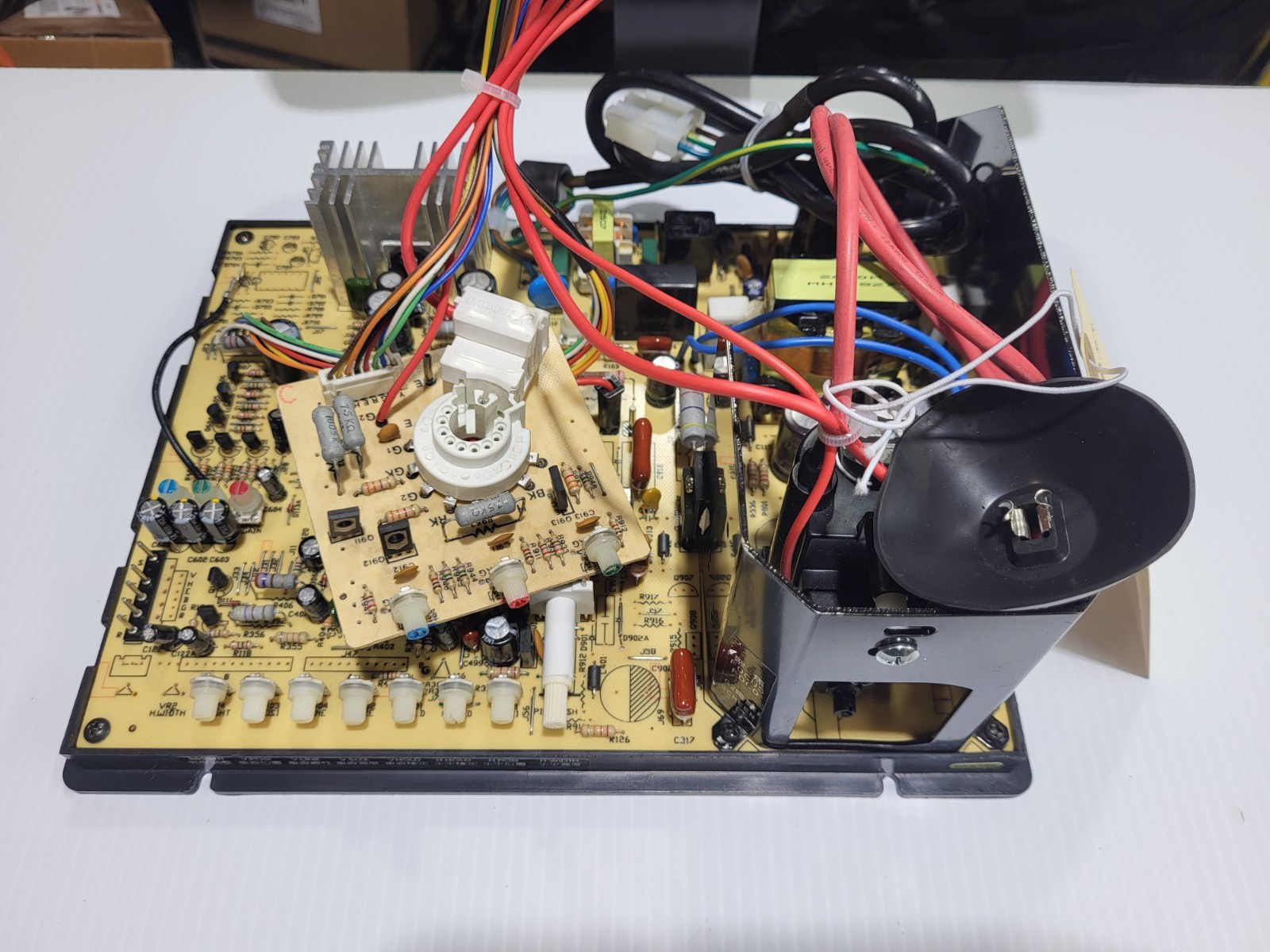 NOS Wei-Ya 2620H Universal Monitor Chassis Stock#0031 - NO ISOLATION TRANSFORMER