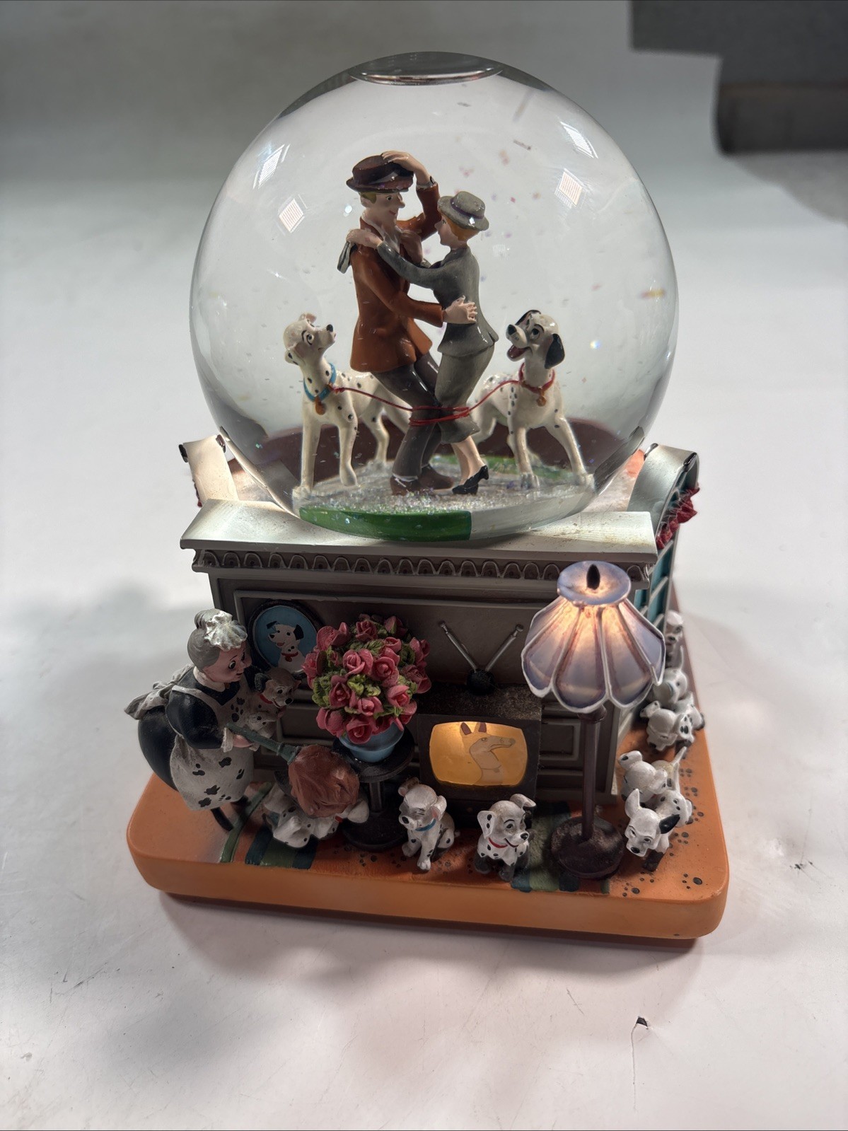 Disney 101 Dalmatians Cruella de Vil 40th Anniversary Lights HAS DMG MUSIC PLAYS