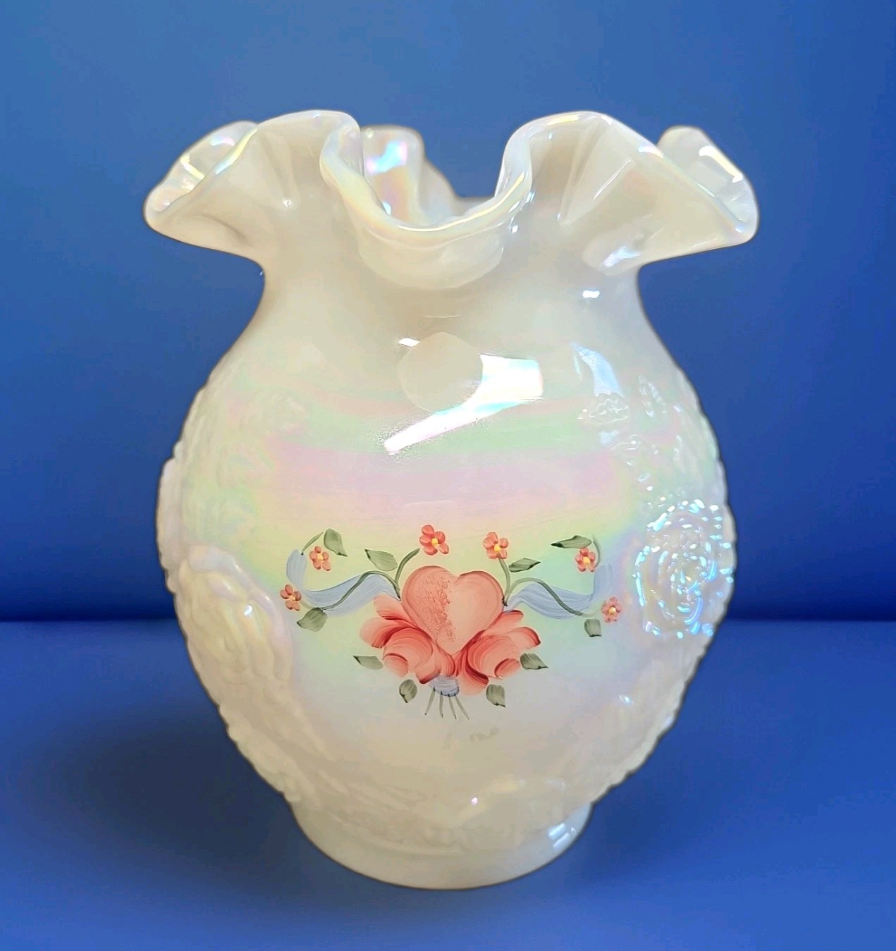 Vtg Fenton Iridescent Milk Glass Hearts & Flowers Hand Painted Vase Signed 6.5\