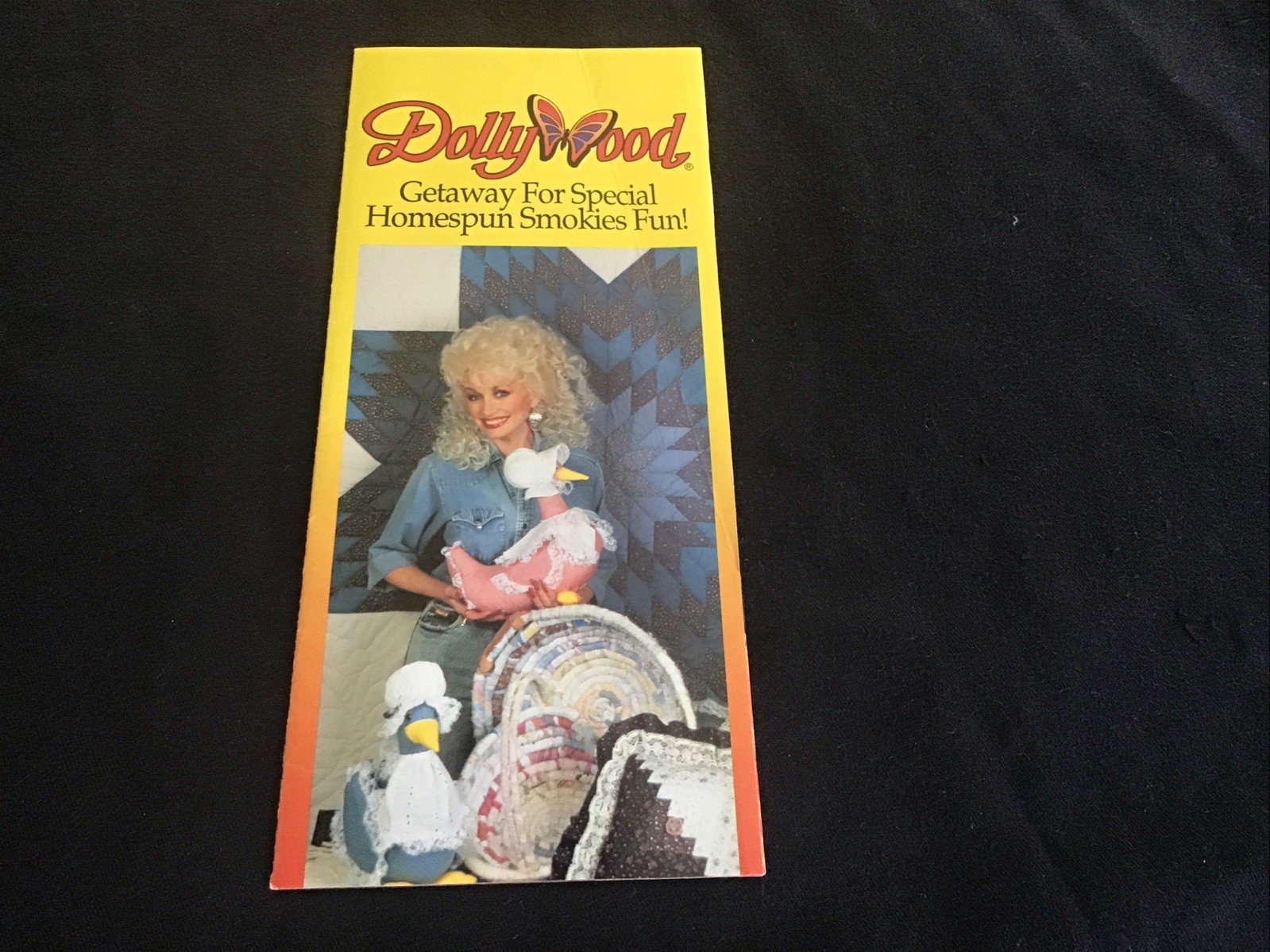 1989 Dolly Parton DOLLYWOOD Smoky Mountain Guide Brochure  “Visitor’s Guide Map