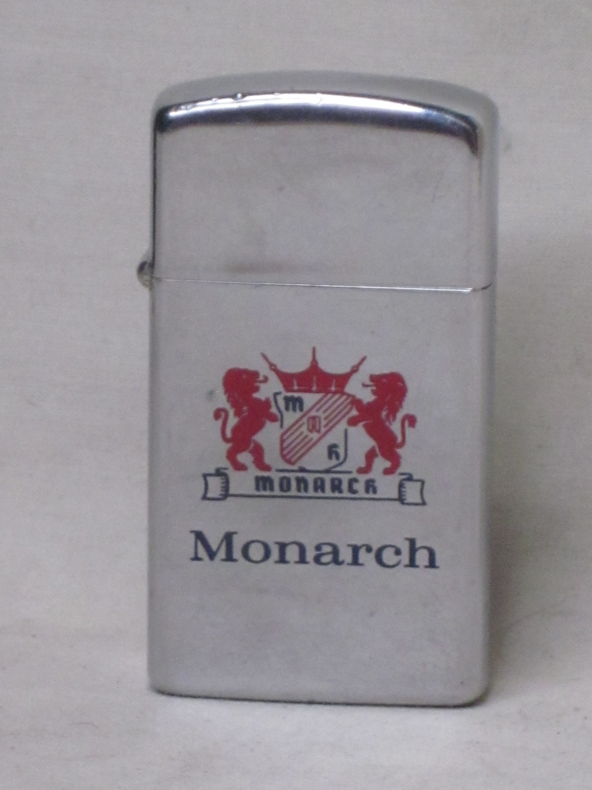 vintage ZIPPO lighter vibrant red blue double lion Monarch logo 1967