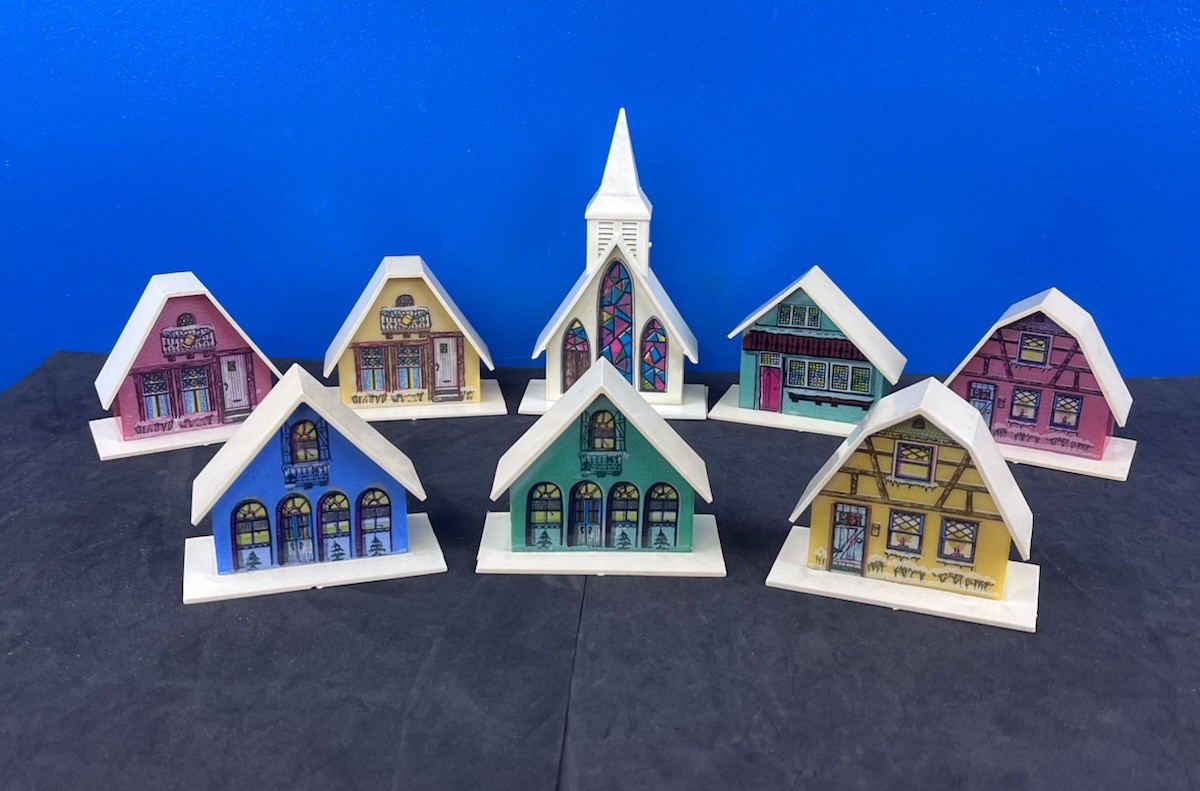 VTG Mid Century Plastic Christmas House Light Cover Alpine Lot Of 8 No Lights