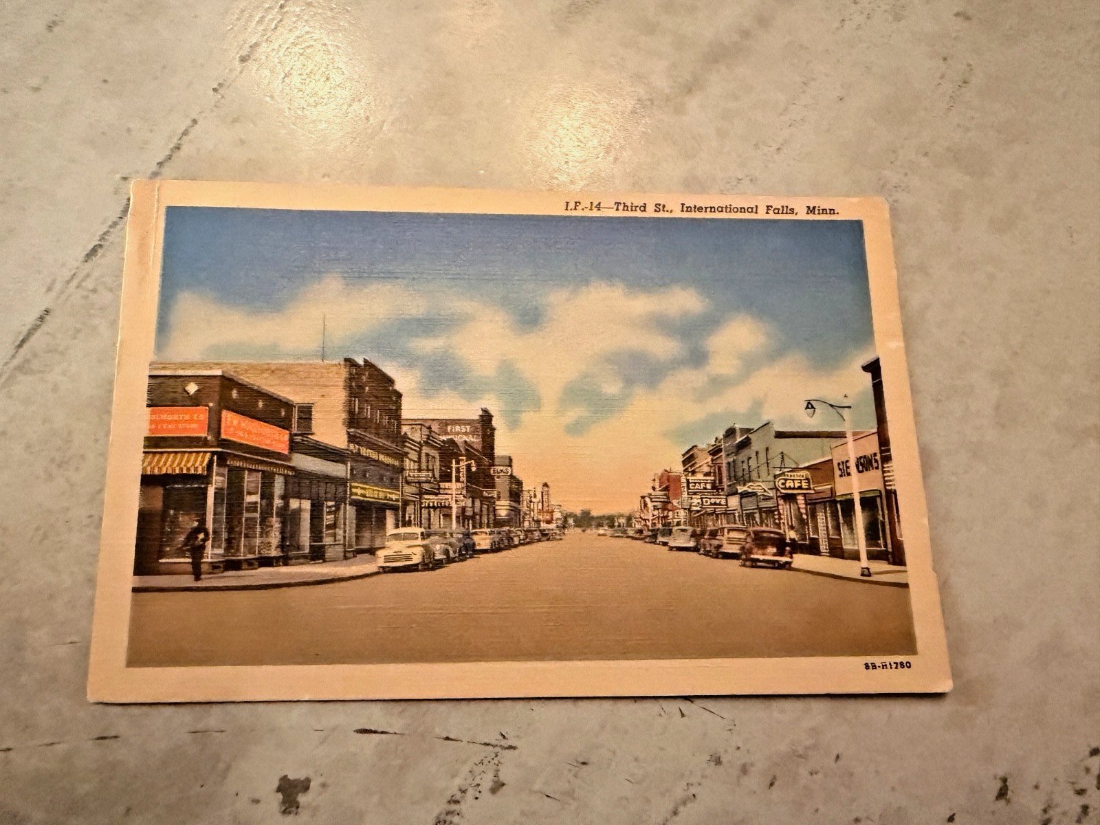Third Street International Falls Minn.Postcard Unposted