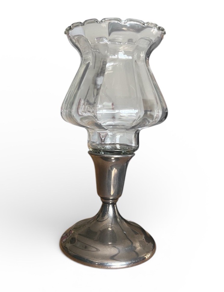 Wm. A. Rogers Oneida Silversmiths Silverplate Console Candlestick Ruffle Glass