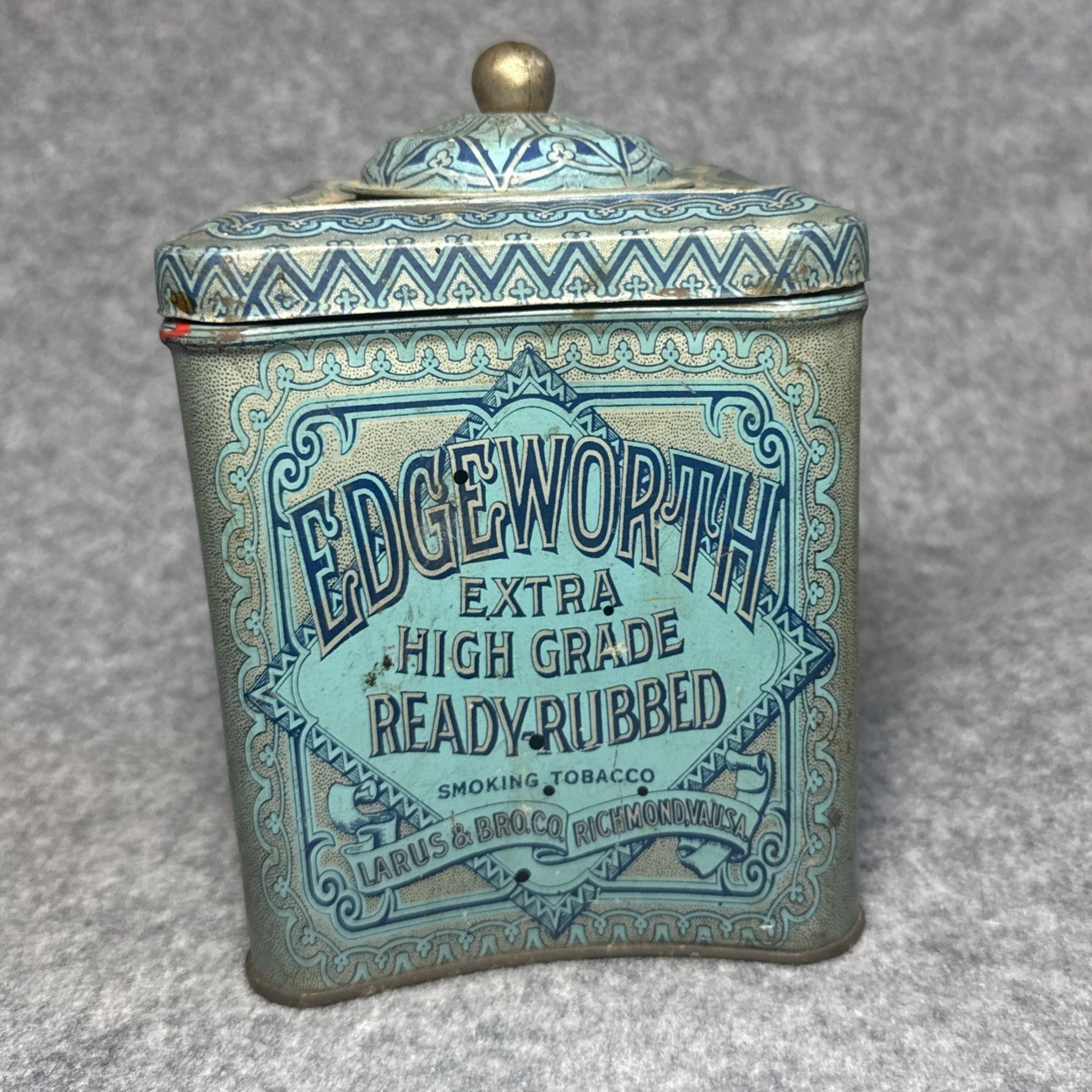 Vintage Edgeworth Extra High Gr Ready-Rubbed Tobacco Tin Humidor Concave Sides.
