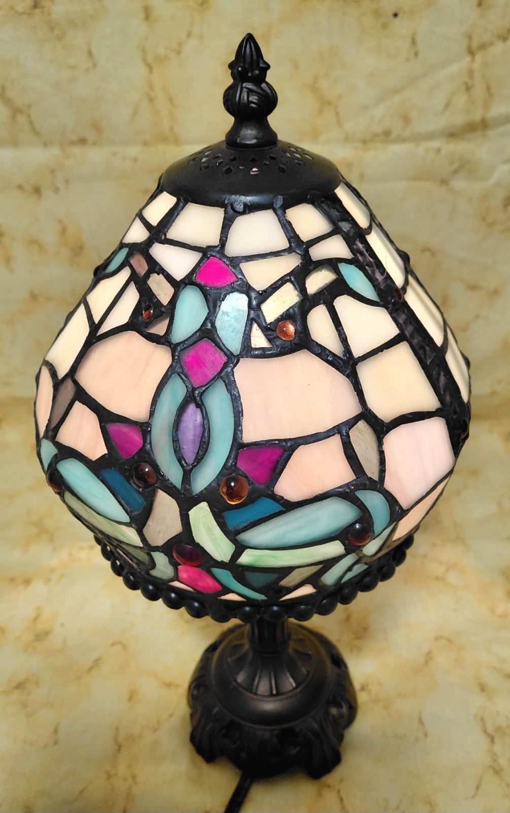 Dale Tiffany Stained Glass Table Lamp - VGC - Works Great & 