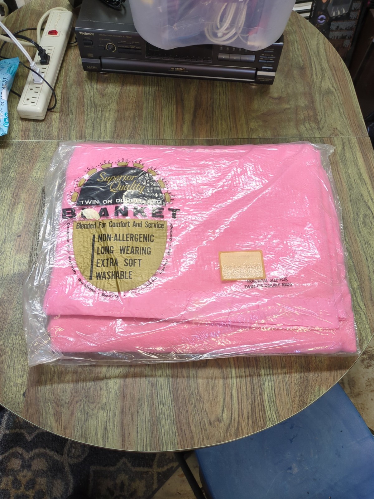 Vintage Twin Cannon Regina Acrylic Blanket Nylon Trim 72 x 84 Pink NOS New