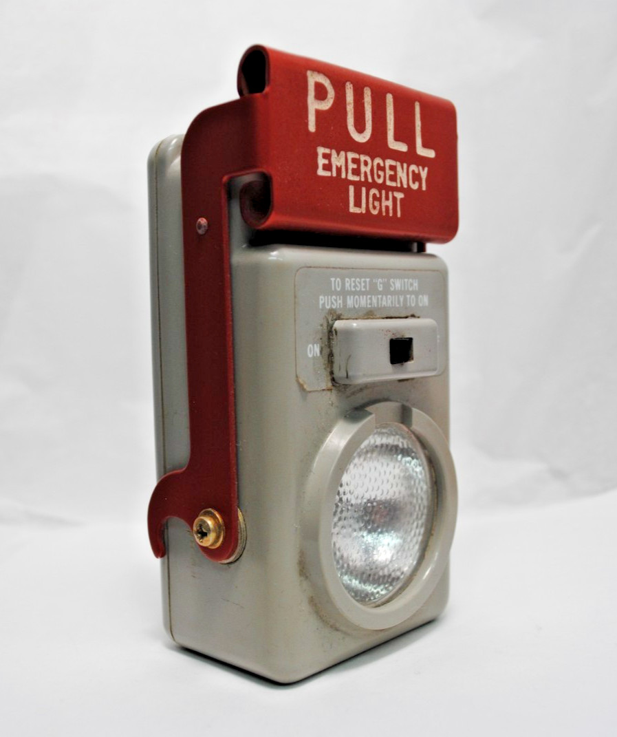 Grimes 10-0285-5 Aircraft Emergency Pull Exit light - Great for Display Use Only Grimes 10-0285-5 Aircraft Emergency Pull Exit light - Great for Display Use Only
