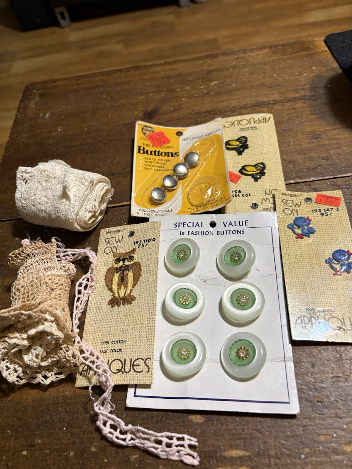 Sewing Notions, Patches And Button And Crochet Lace Vintage Lot