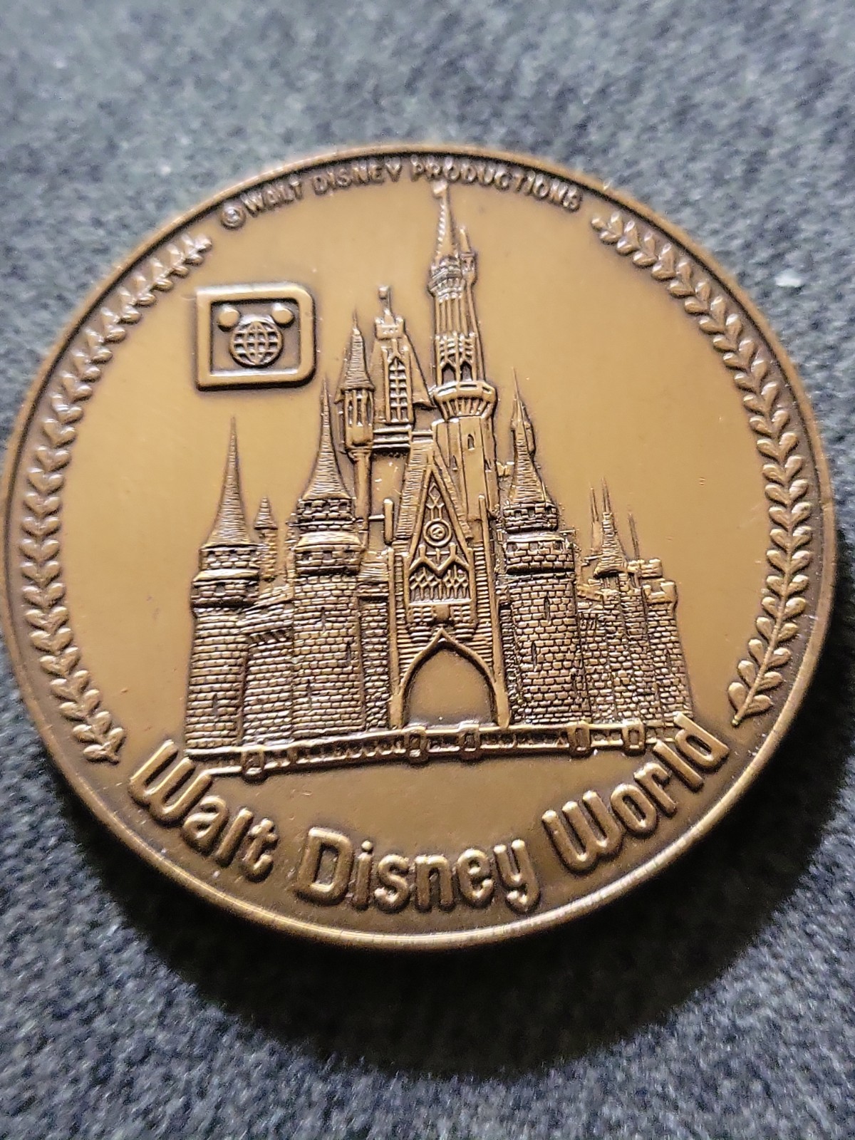 Vintage 1970s Walt Disney World Magic Kingdom Bronze Souvenir Medallion Coin