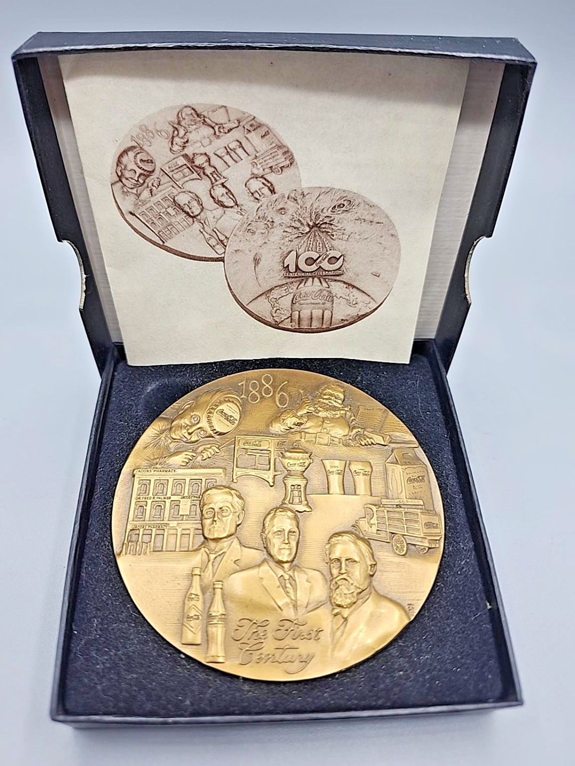 Coca-Cola Bronze Medallion 100 Years Centennial Celebration 1986 Collectors Club