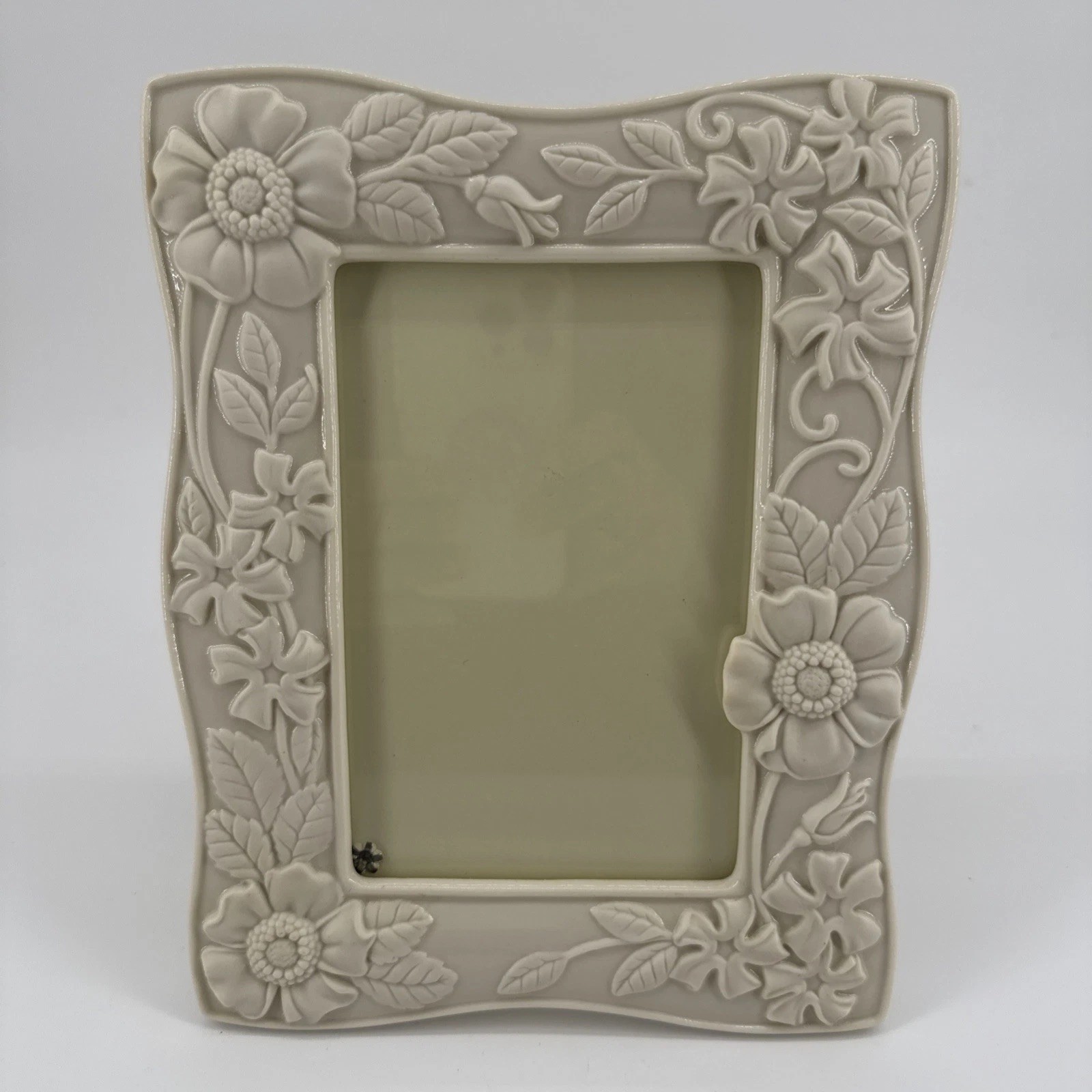 Lenox Floral Fields Ivory Bisque Porcelain Picture Frame Raised Motif 4x6 Photo