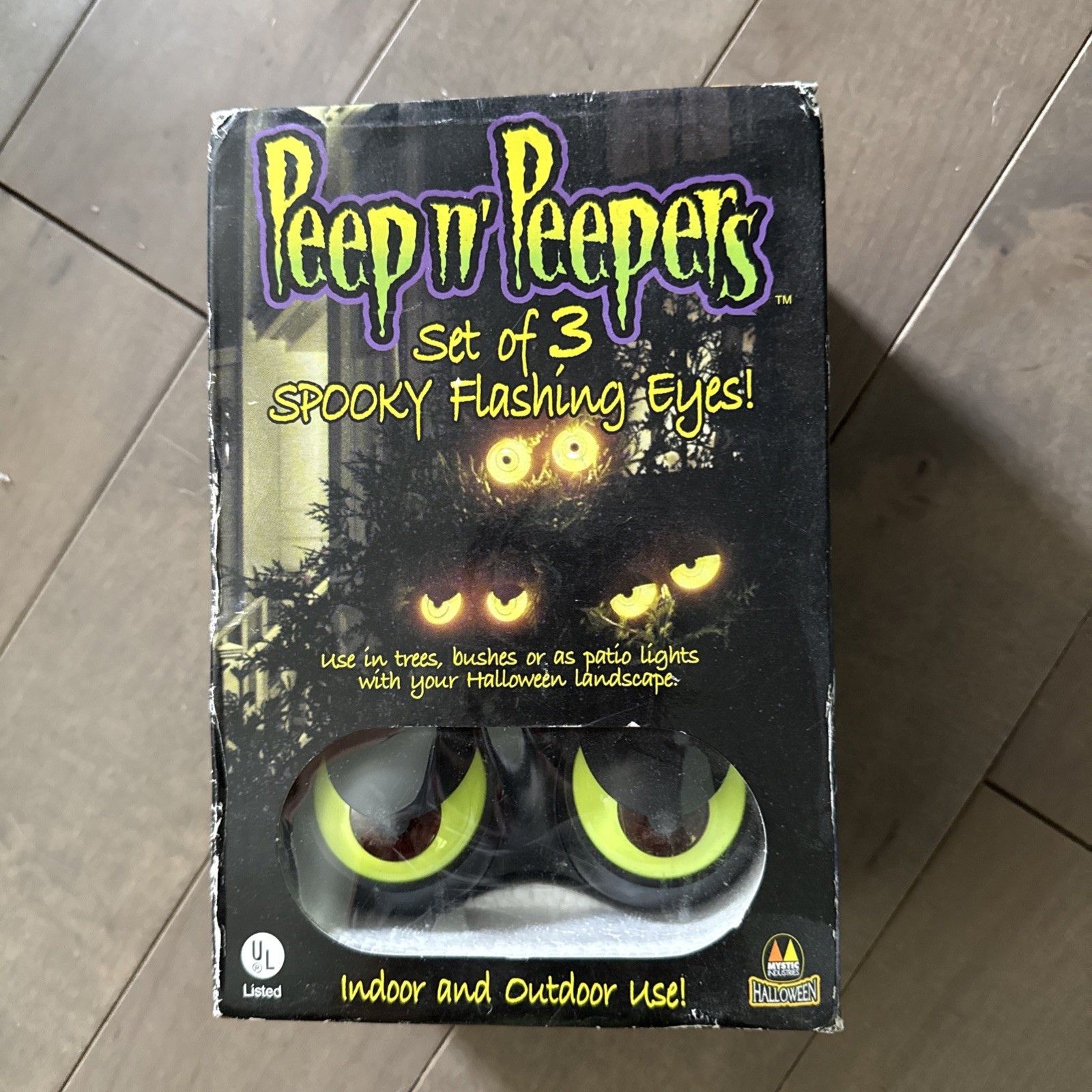 Halloween Peep n\' Peepers Set of 3 Spooky Flashing Eyes Indoor/Outdoor Flash