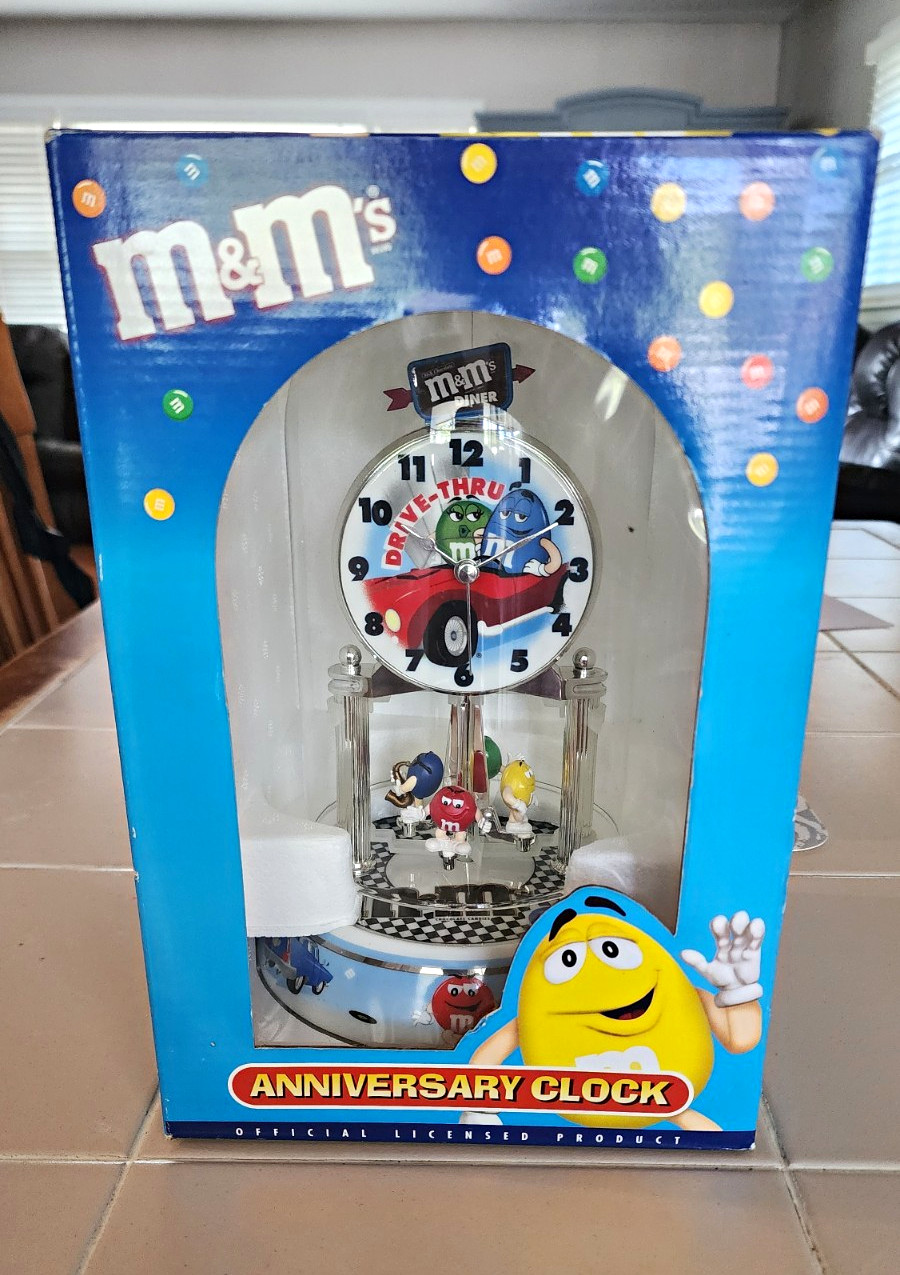 M&M\'s Anniversary Drive-Thru Dome Clock w/ Figurines, Porcelain Base New in Box