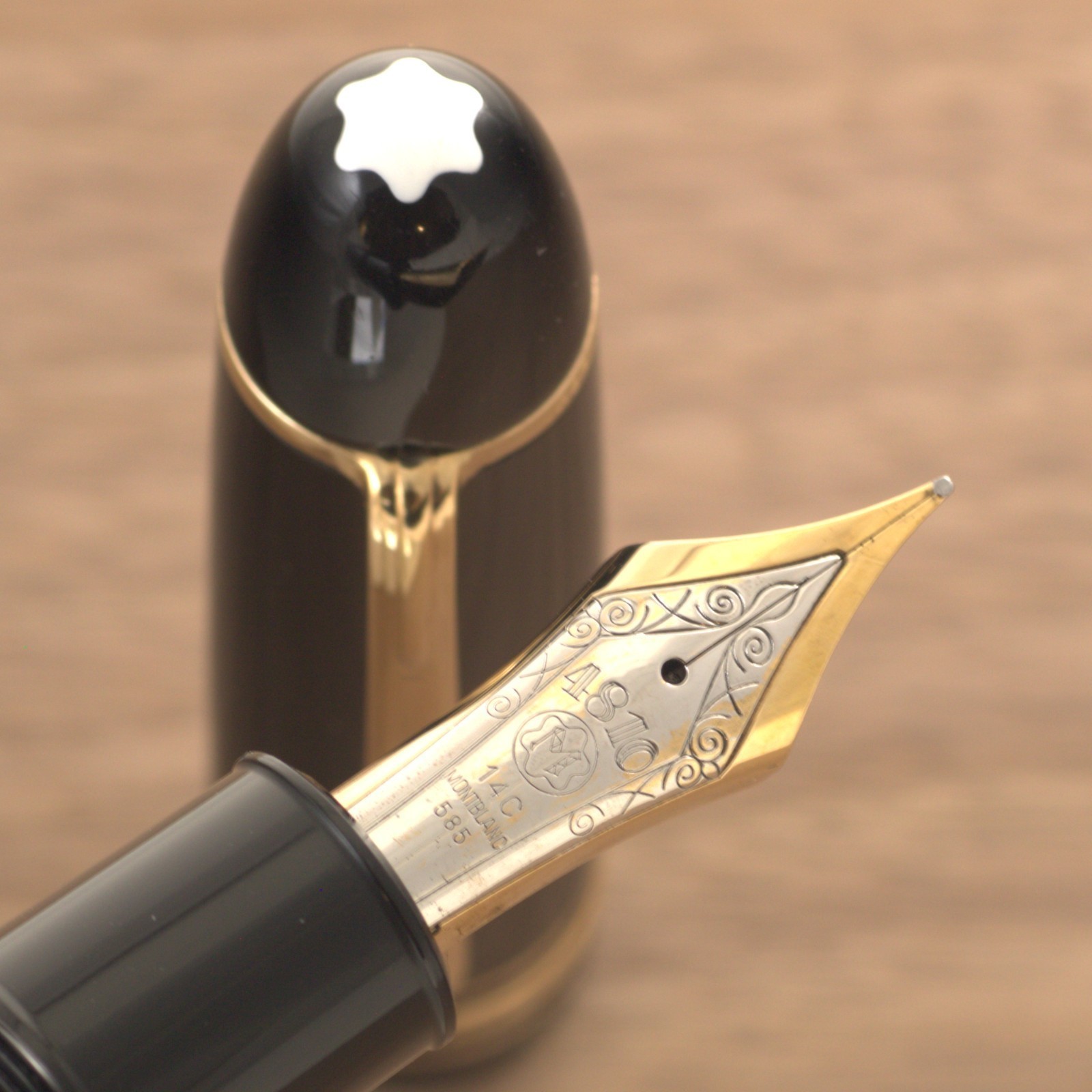 Authentic Vintage 1980s Montblanc 149 - 14C 2-Tone F-M Stepped Ebonite Feed