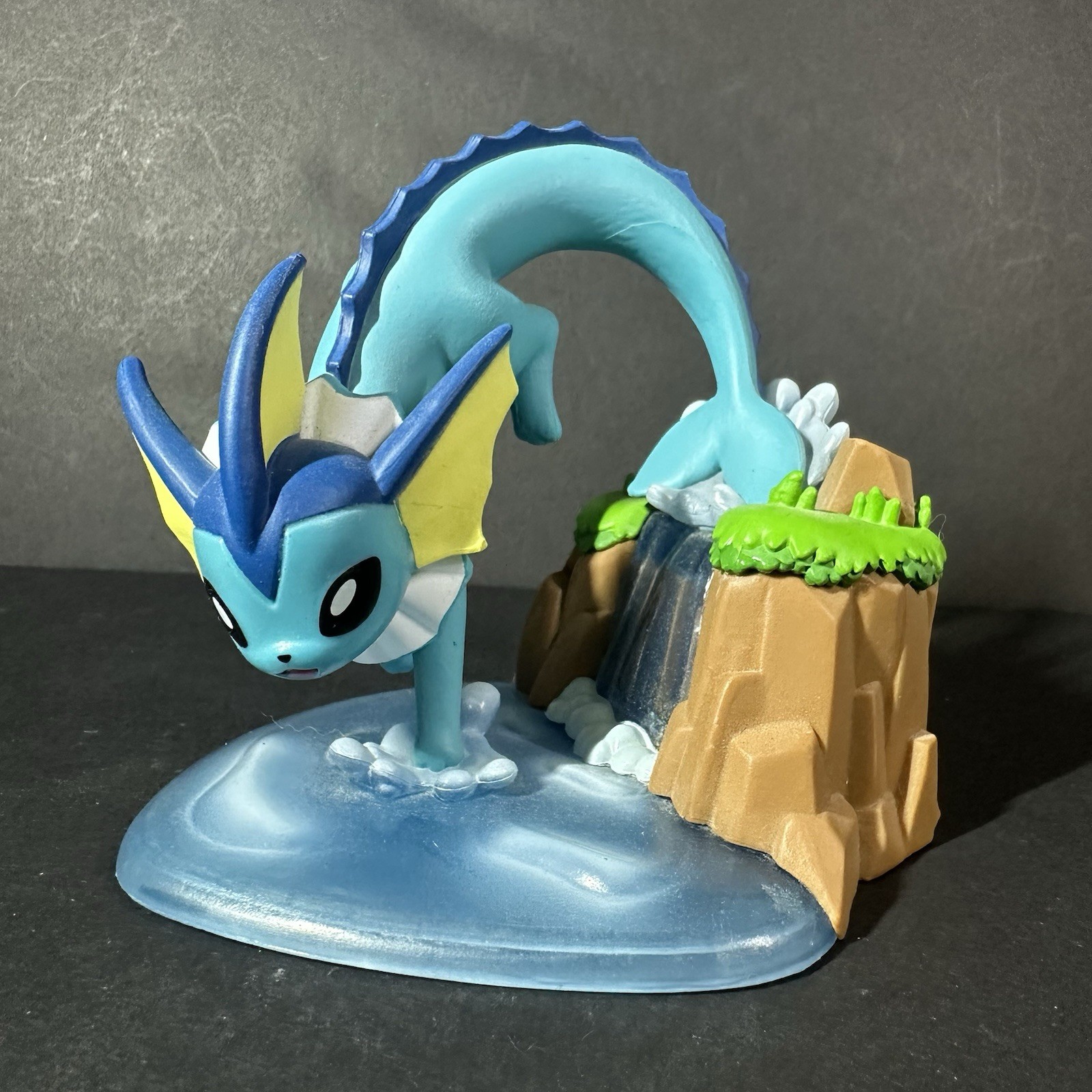 Vaporeon An Afternoon with Eevee and Friends Funko Vinyl Figure Pokemon Center
