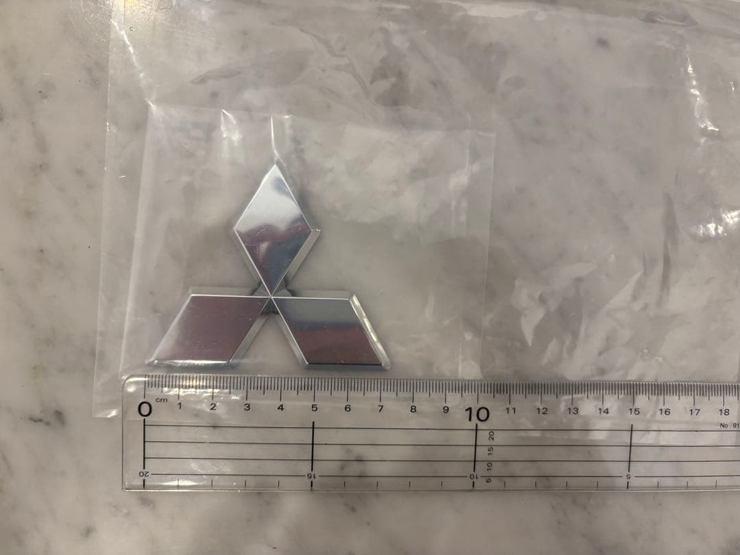 【Genuine】MITSUBISHI Emblem