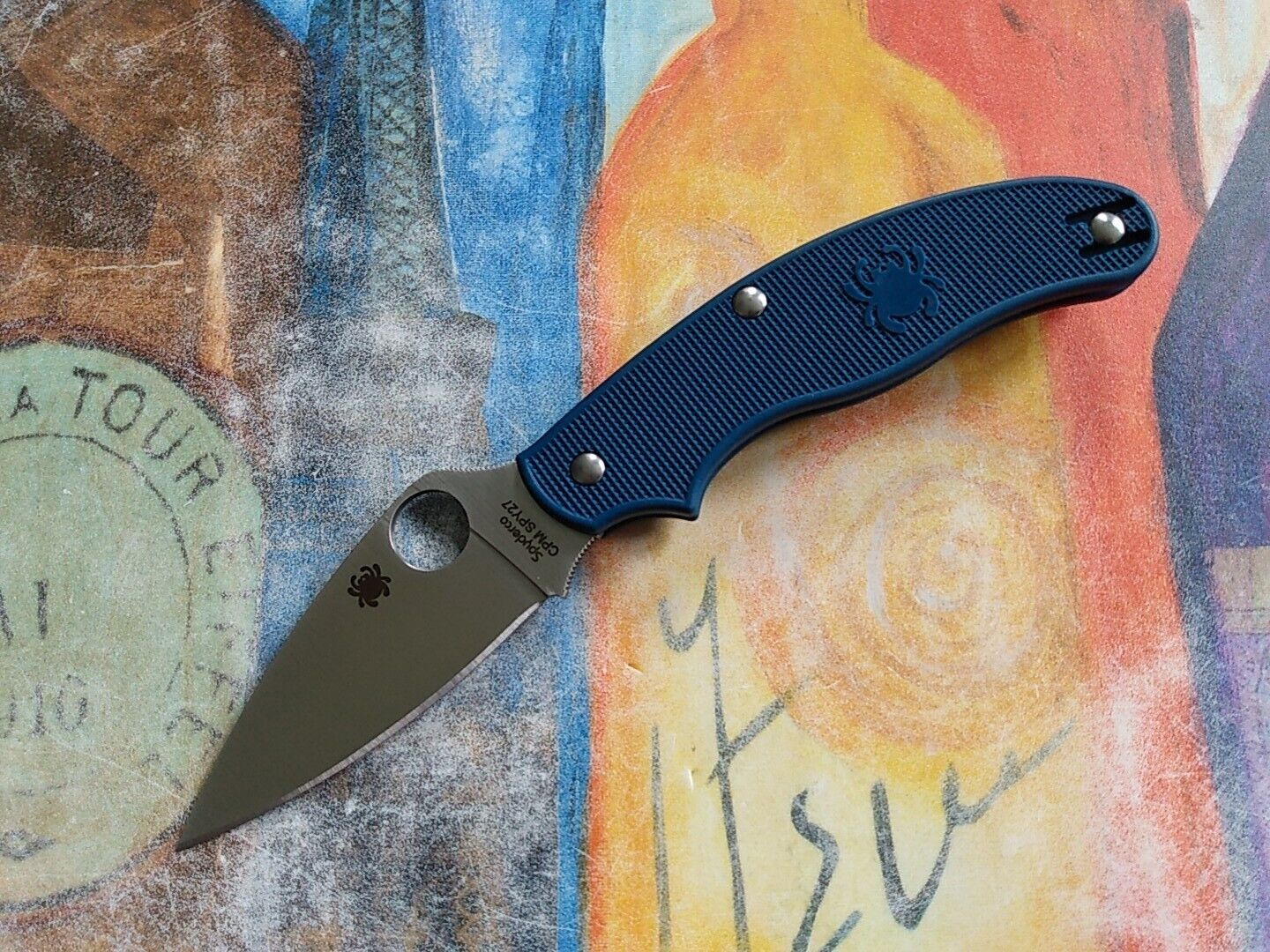 Spyderco UK Penknife Non-locking SPY27 Satin Plain Blade Cobalt Blue FRN Handle