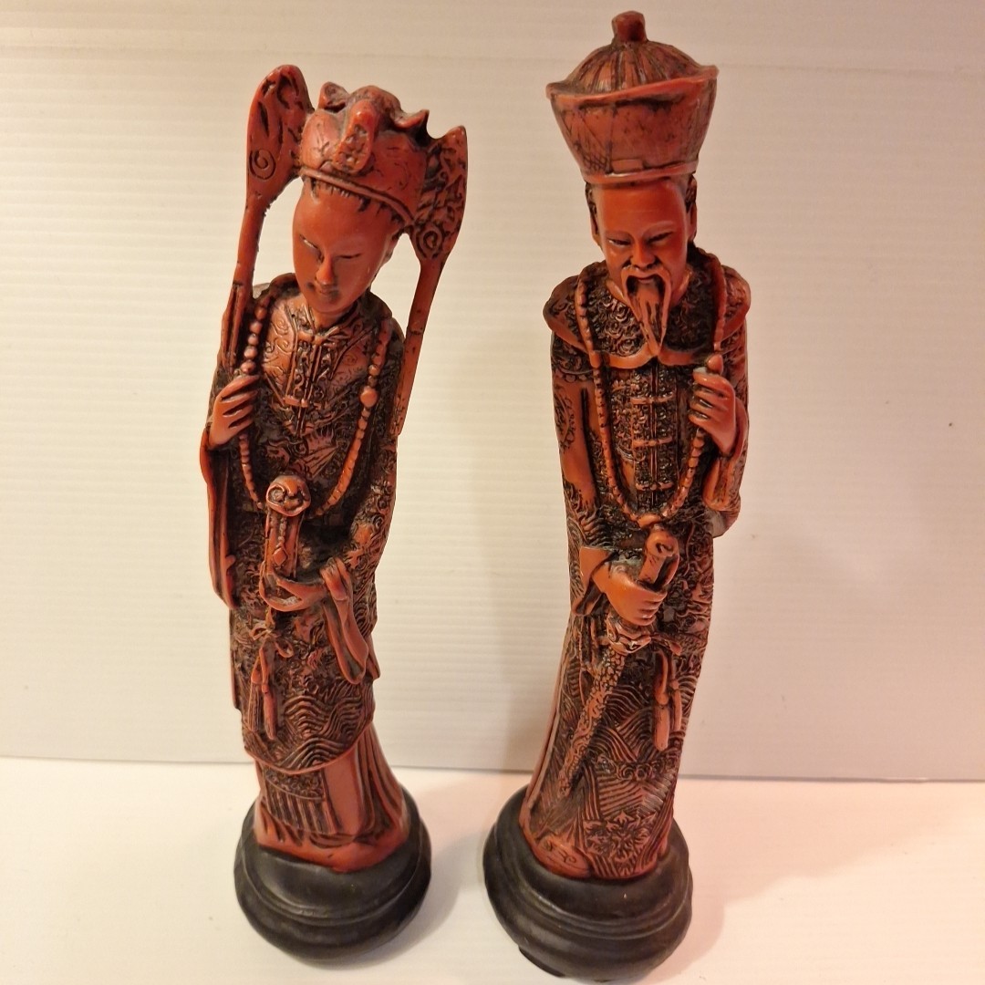 Vintage Chinese Resin Emperor And Empress Set 12\