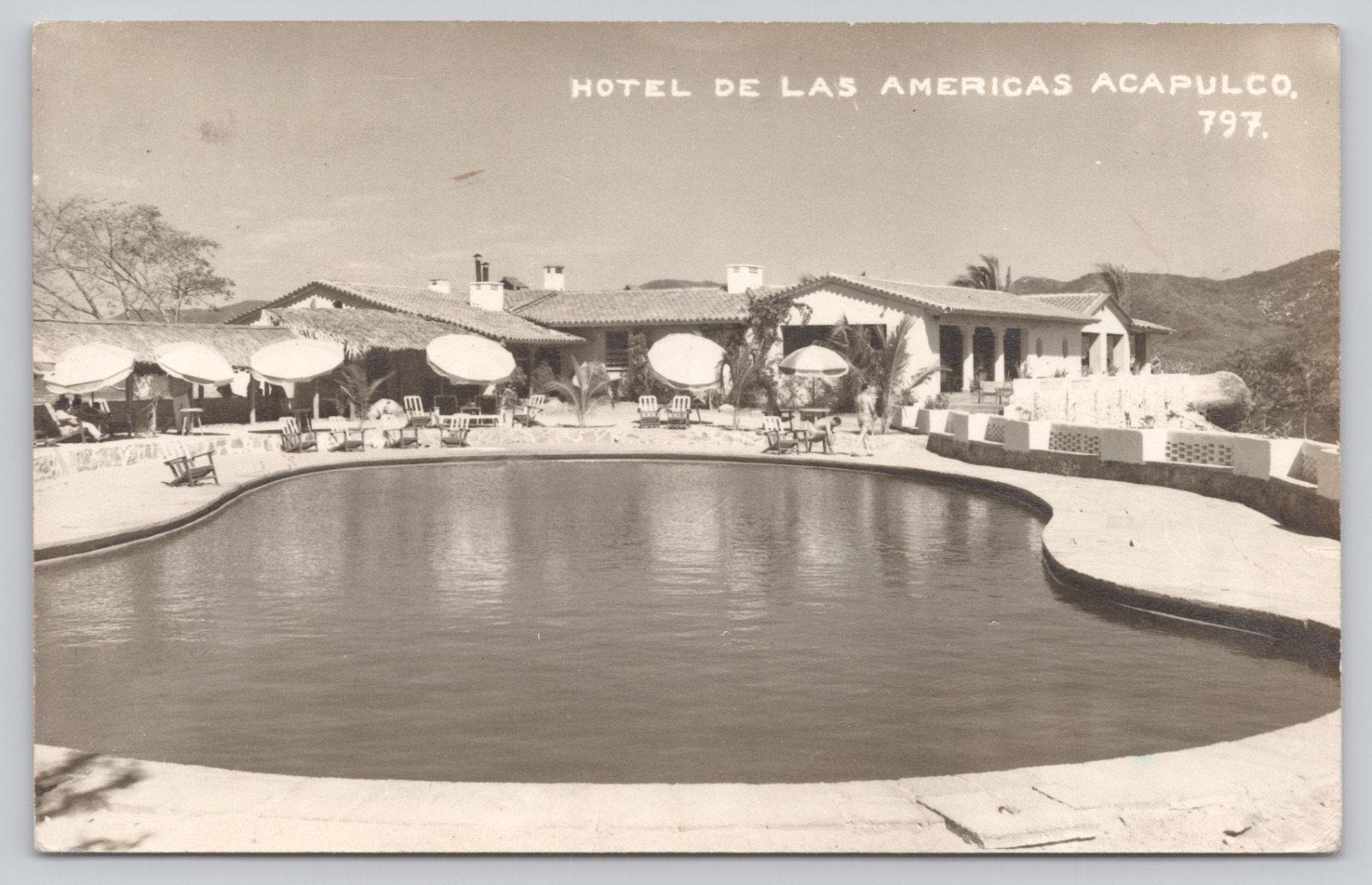 Hotel de Las Americas Acapulco, Mexico c1948 RPPC #797 Pool Umbrellas Vacation