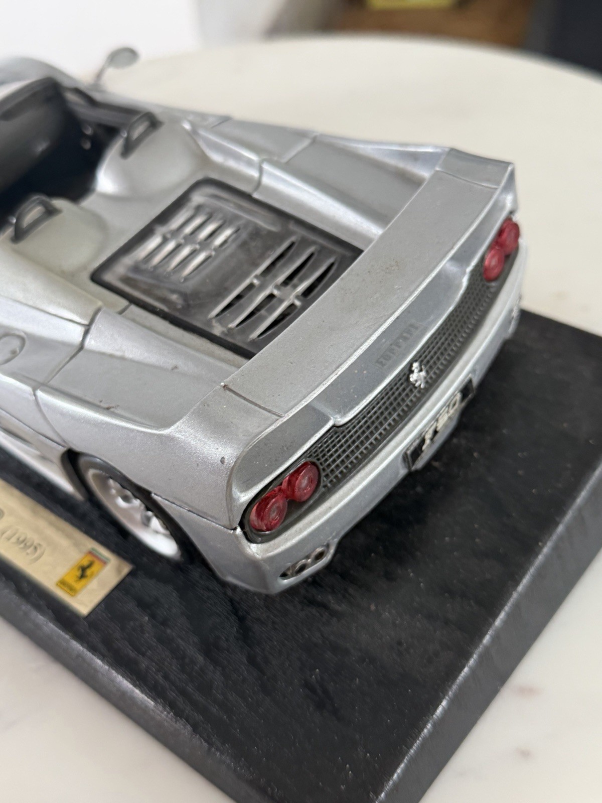 Maisto Ferrari F50 1:18 Scale Silver Diecast Maisto Ferrari F50 1:18 Scale Silver Diecast