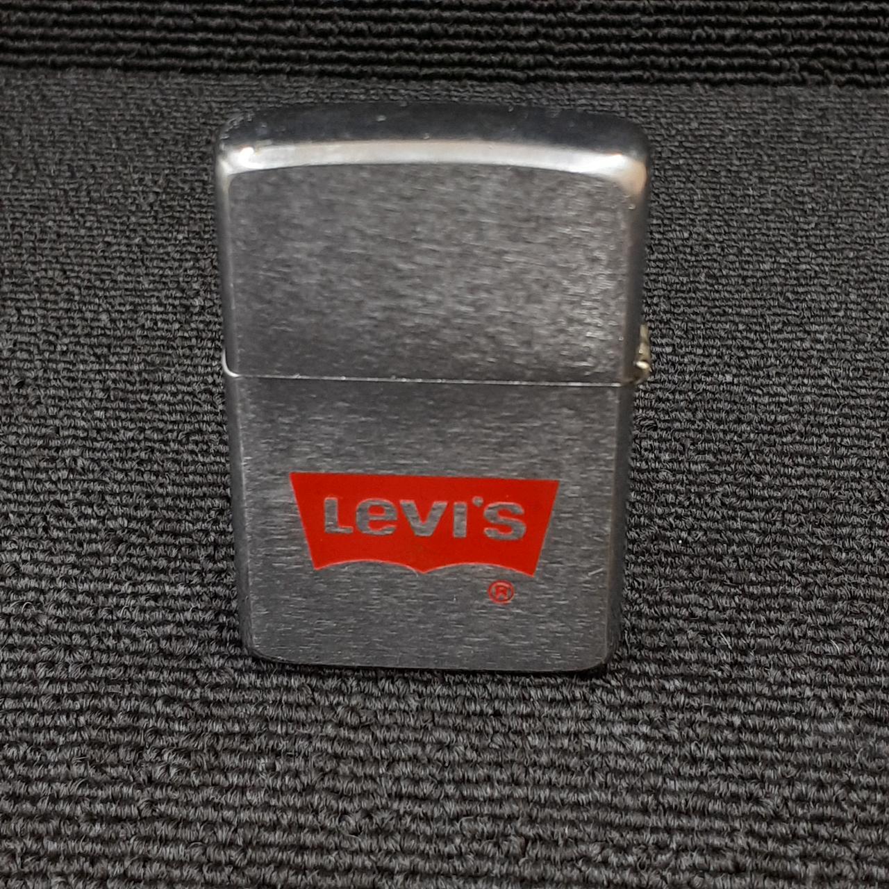 ZIPPO LEVI\'S 1986 oil lighter ZIPPO LEVI\'S 1986 oil lighter