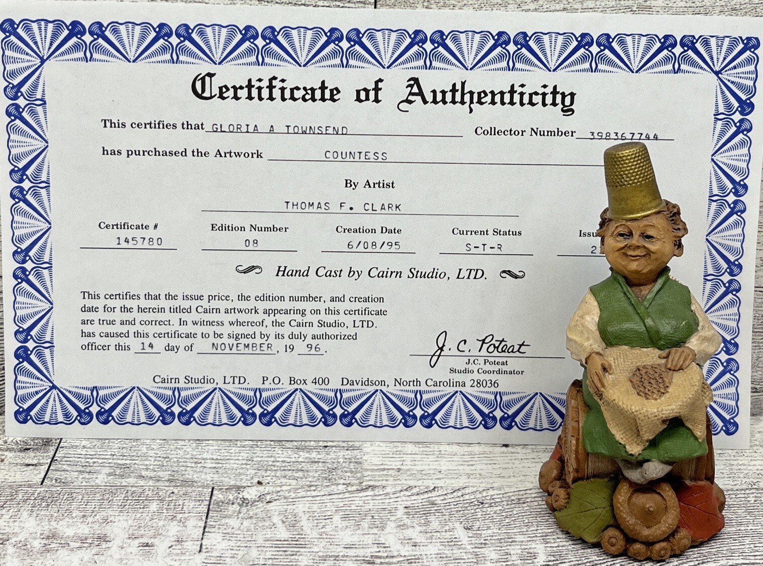 Countess-R 1995 Tom Clark Gnome Cairn Studio Item #5281 Ed #8