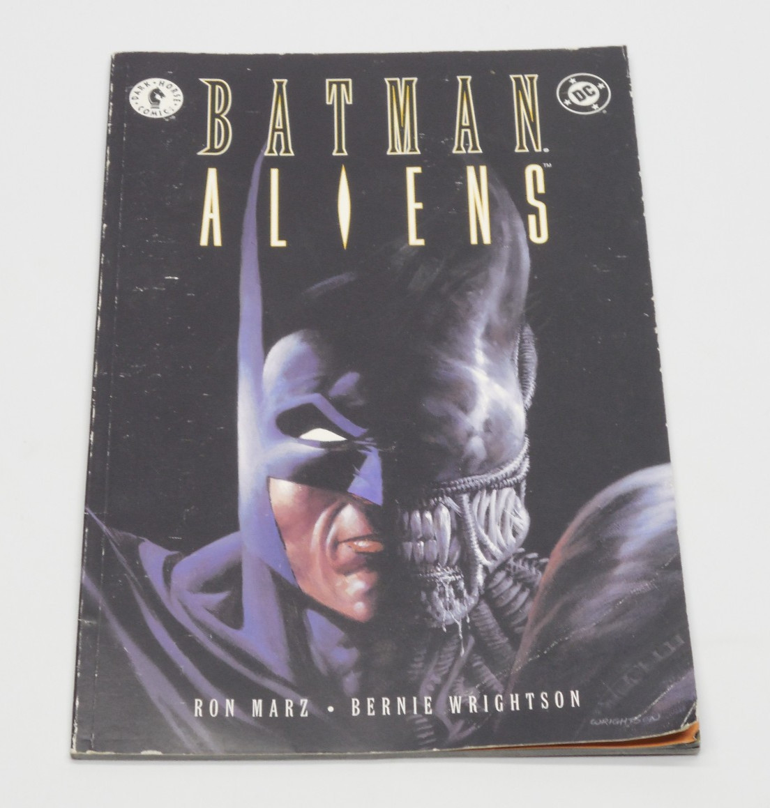 Batman/Aliens Book One | TPB | 1997 | Dark Horse Comics, DC Comics