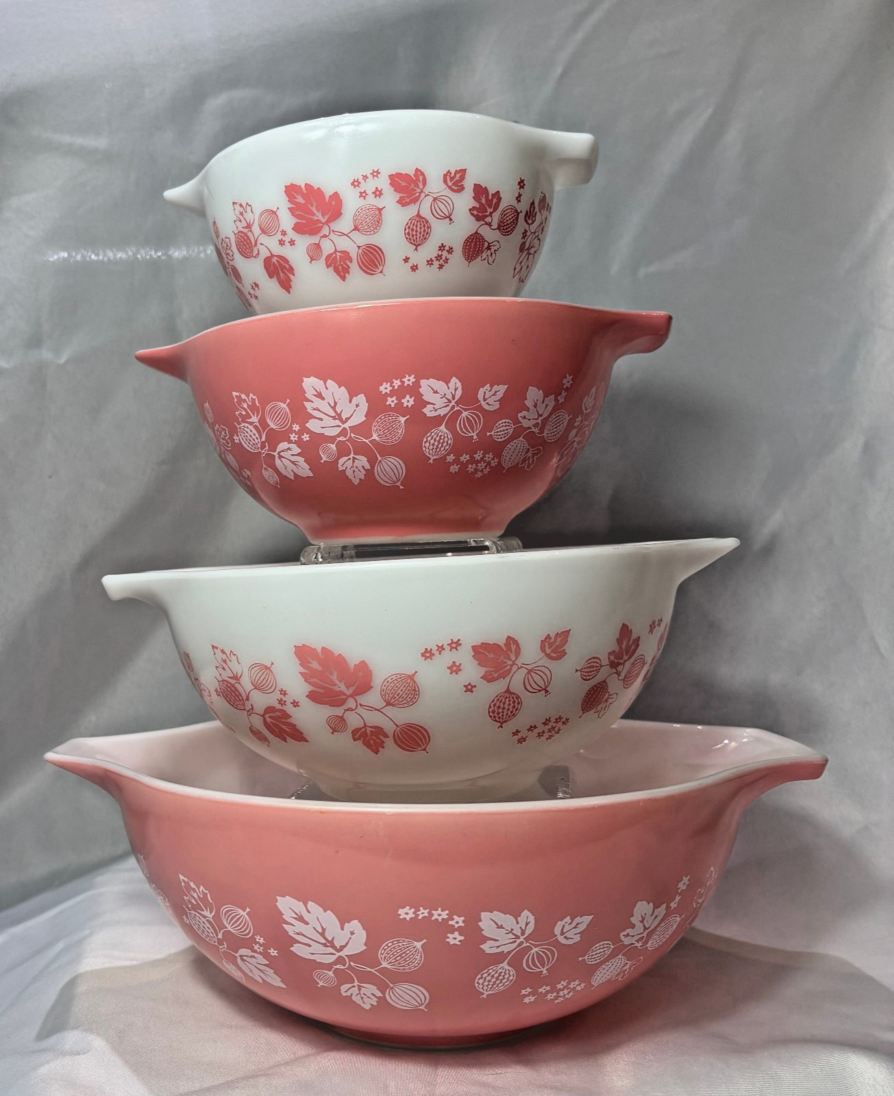 Vtg Pryex Pink Gooseberry Cinderella Bowls Set Of 4 Mixing Bowls GREAT CONDITION Vtg Pryex Pink Gooseberry Cinderella Bowls Set Of 4 Mixing Bowls GREAT CONDITION