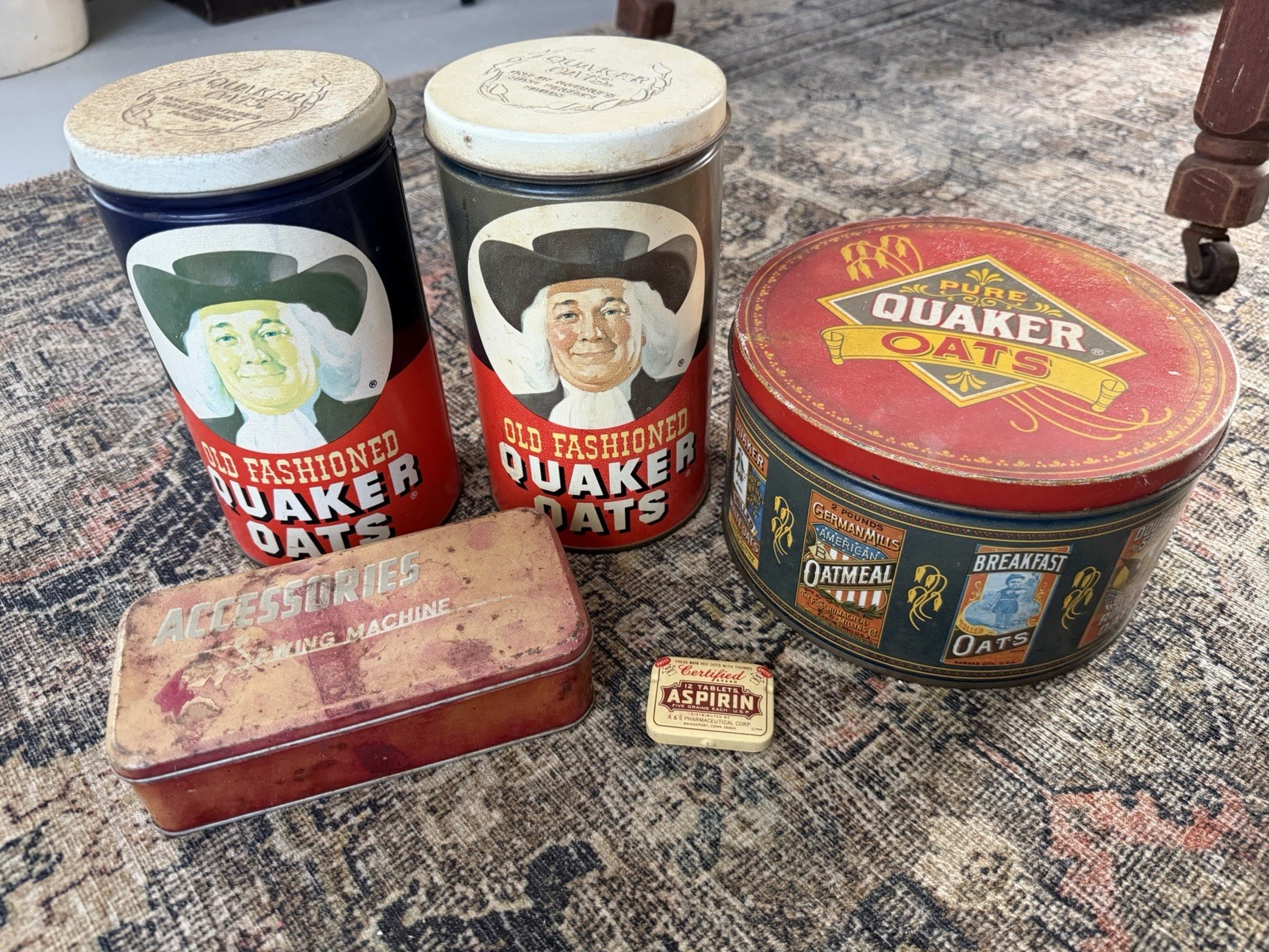 Vintage Primitive Decor Tins Quaker Oats, Oatmeal Cookies, Aspirin, Sewing Box.