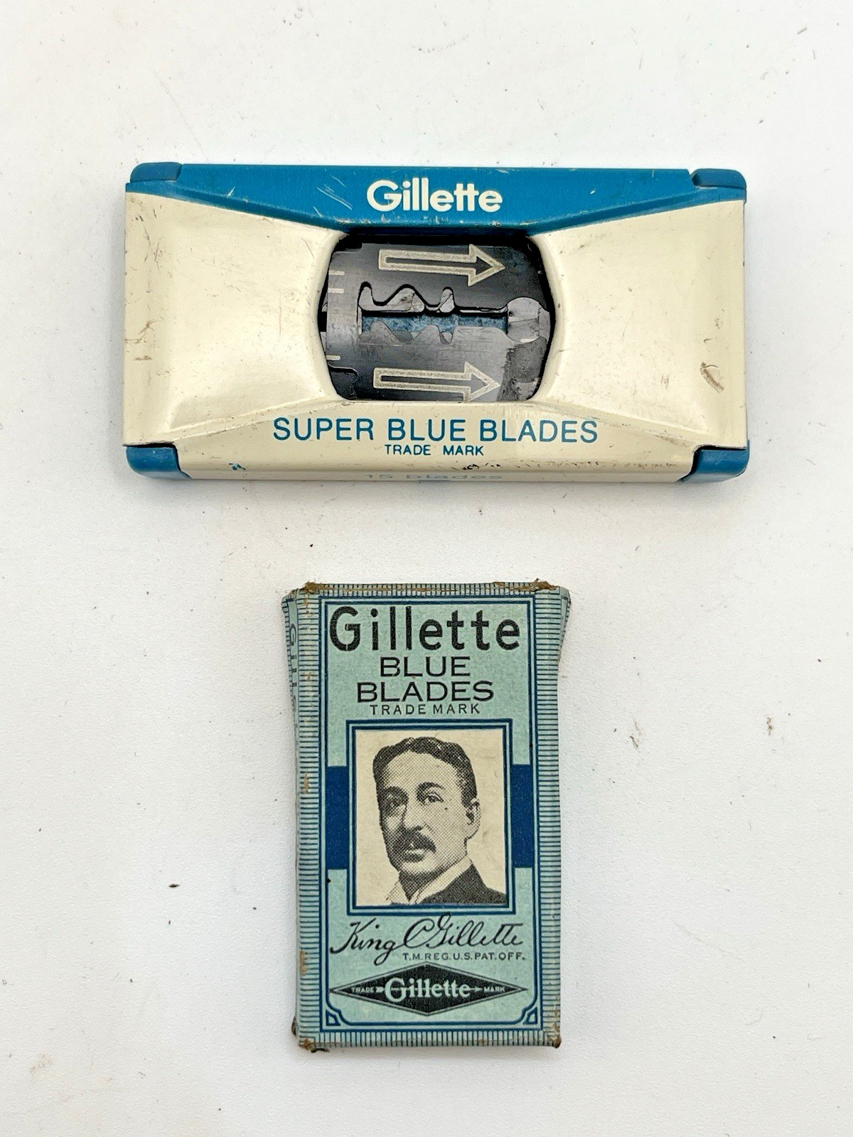 Vintage King Gillette Blue Razor Blades and Gillette Super Blades in Metal Case
