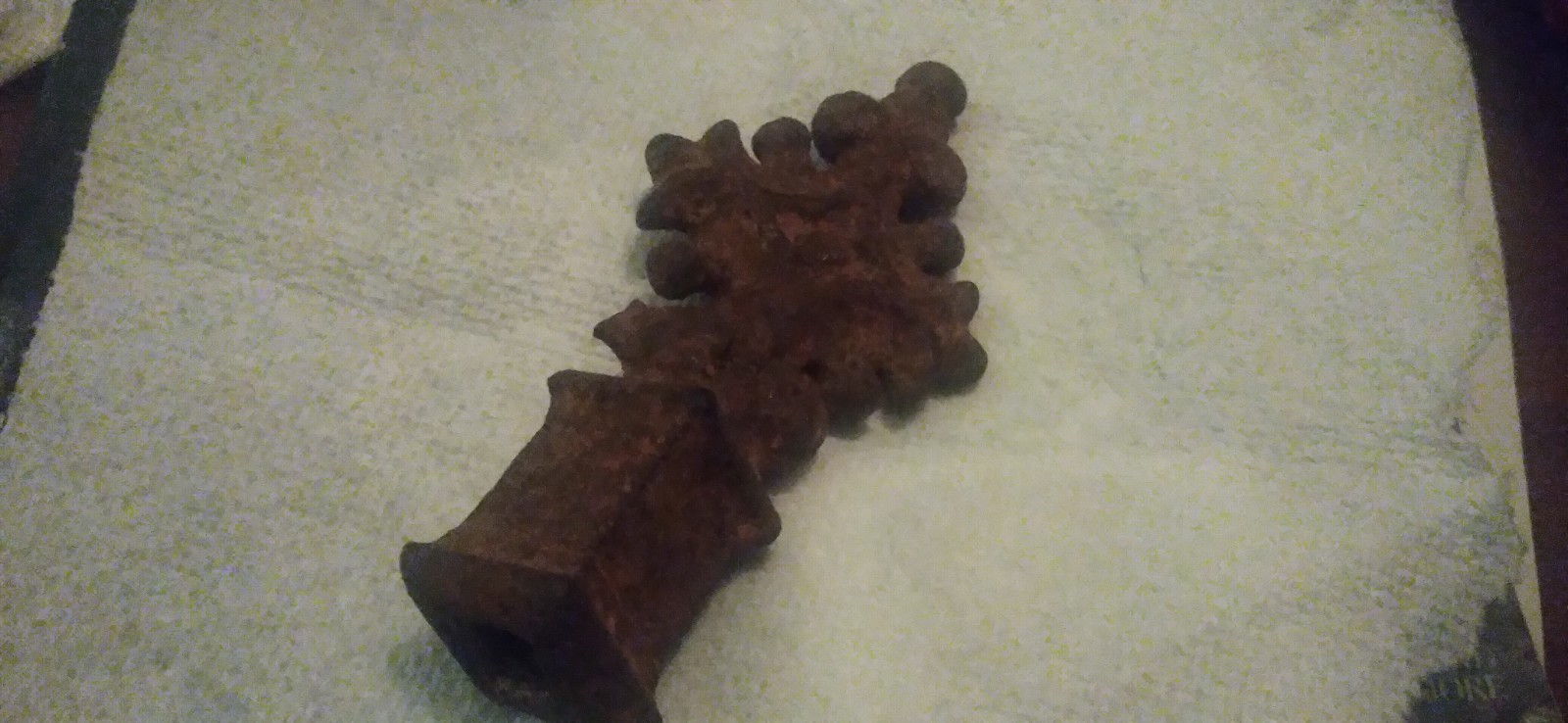 Small Vintage Rusted Metal Item That Has Wear, And May Be Missing Parts