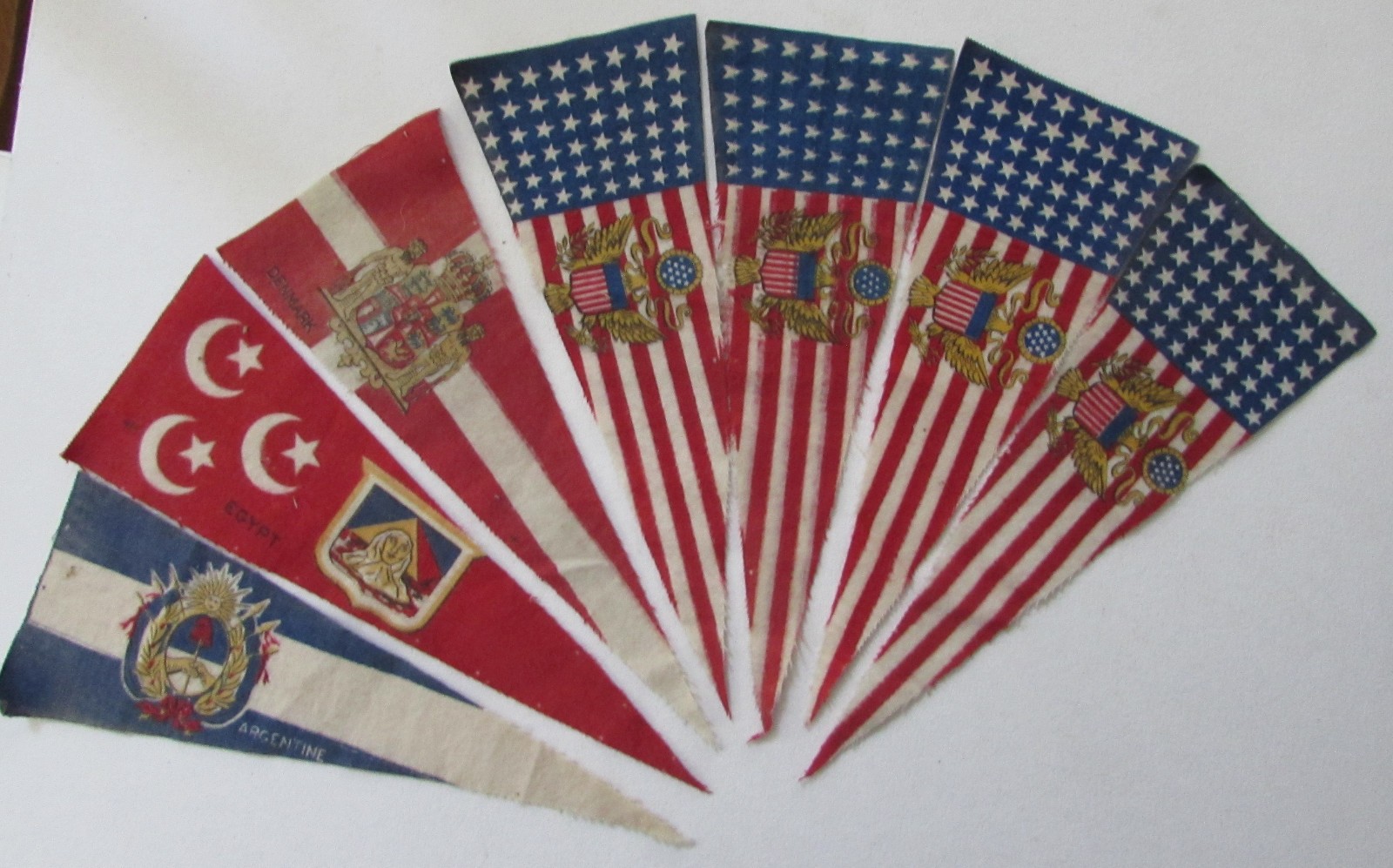 ON SALE ~ (7)  4 OLD USA FELT TOBACCO FLAGS + 3 (EGYPT~DENMARK~ARGENTINE)   T77